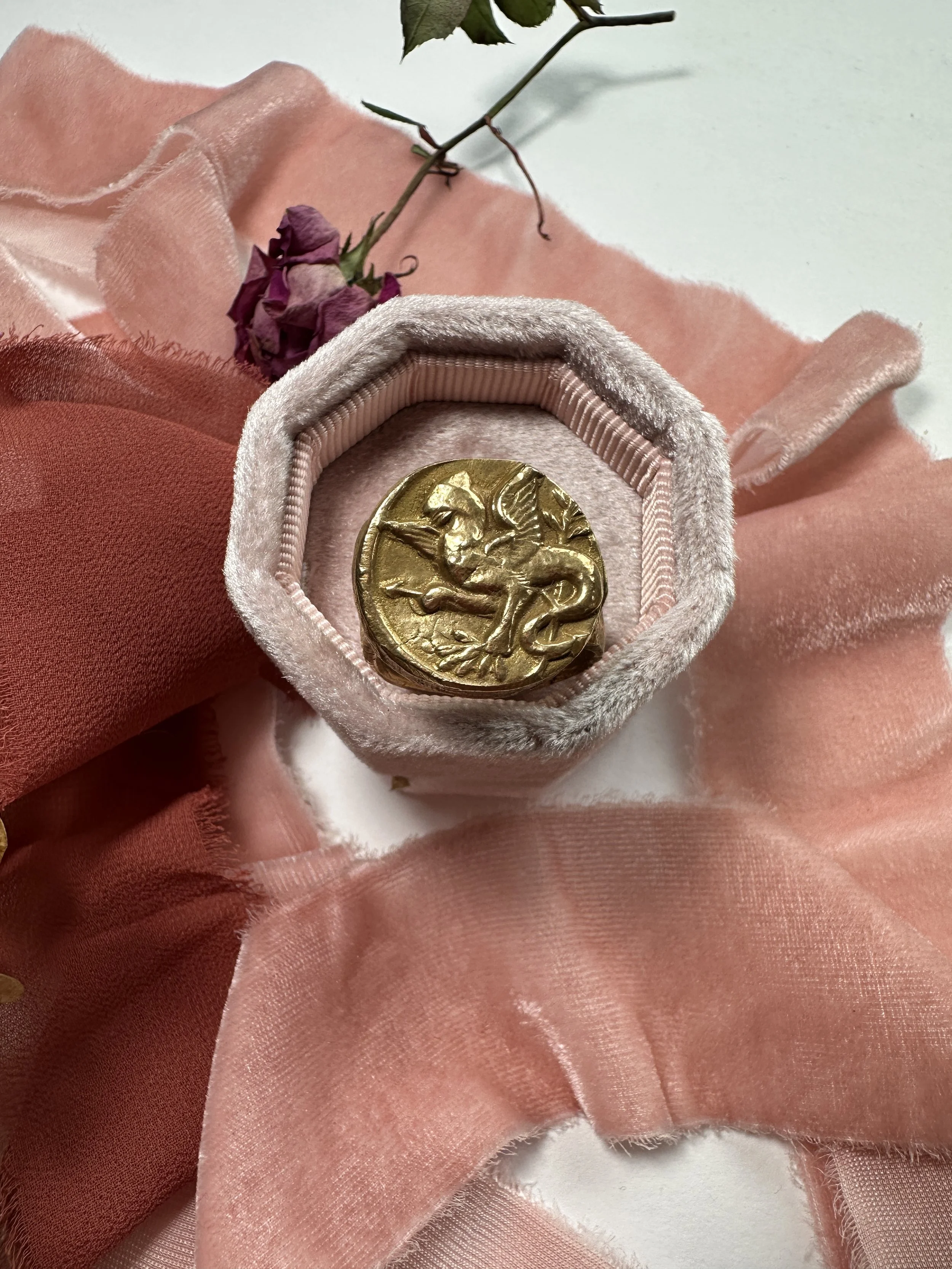 The Griffin's Eternal Vigil - Size 8