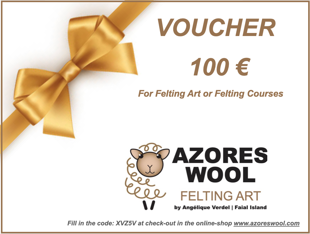 Gift voucher for Azores Wool Felting Art, valued at 100 euros, featuring a gold ribbon and bow.