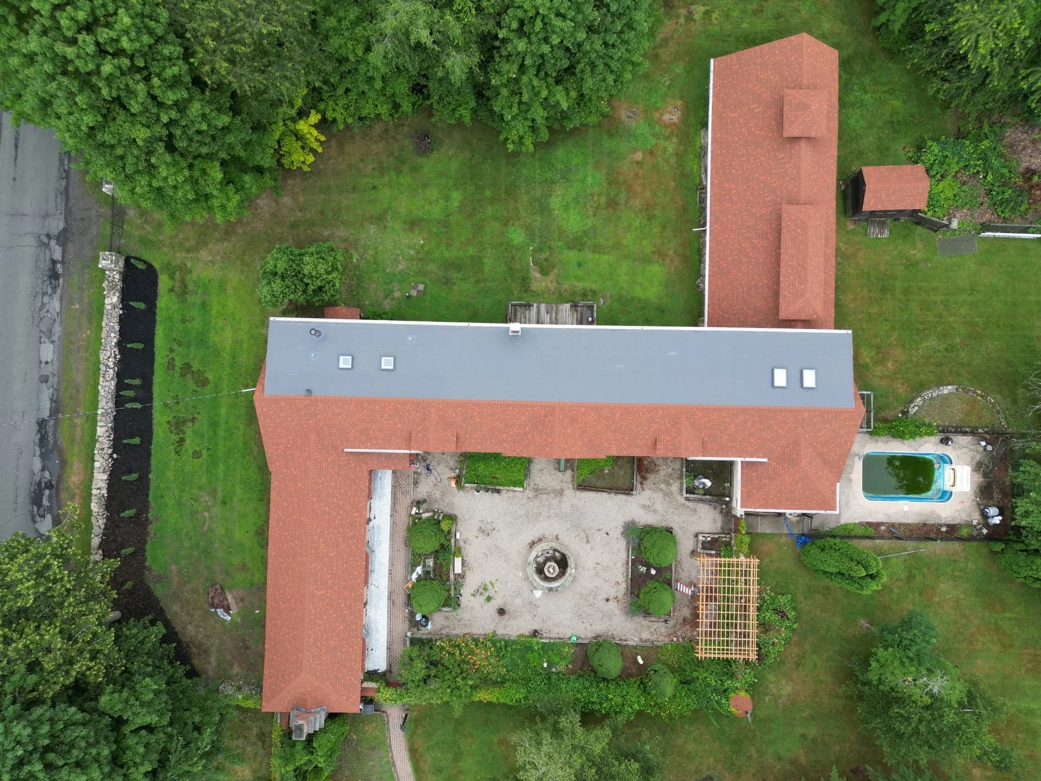 Owens Corning - Terracota
Duro-Last PVC membrane roofing