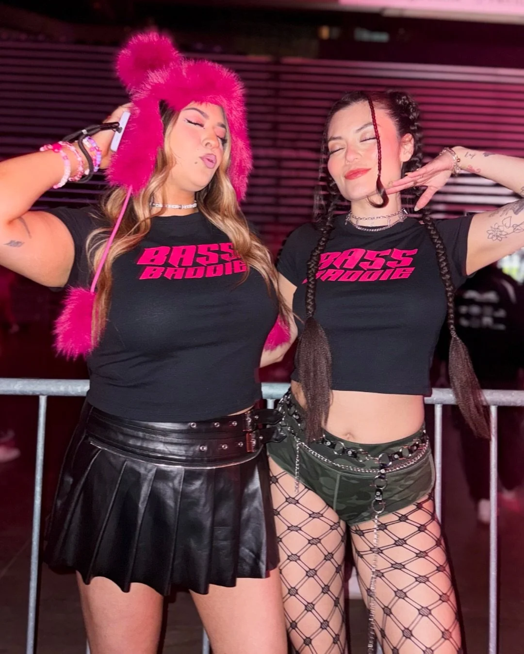 WHAT&rsquo;S BETTER THAN ONE BASS BADDIE??.. TWO BASS BADDIES!!! 🤪💗💗👯 @_moonprincesss__ @06jennii
.
.
.
.
#crankdome #crankdat #bassbaddie #ravegirl #dupstep