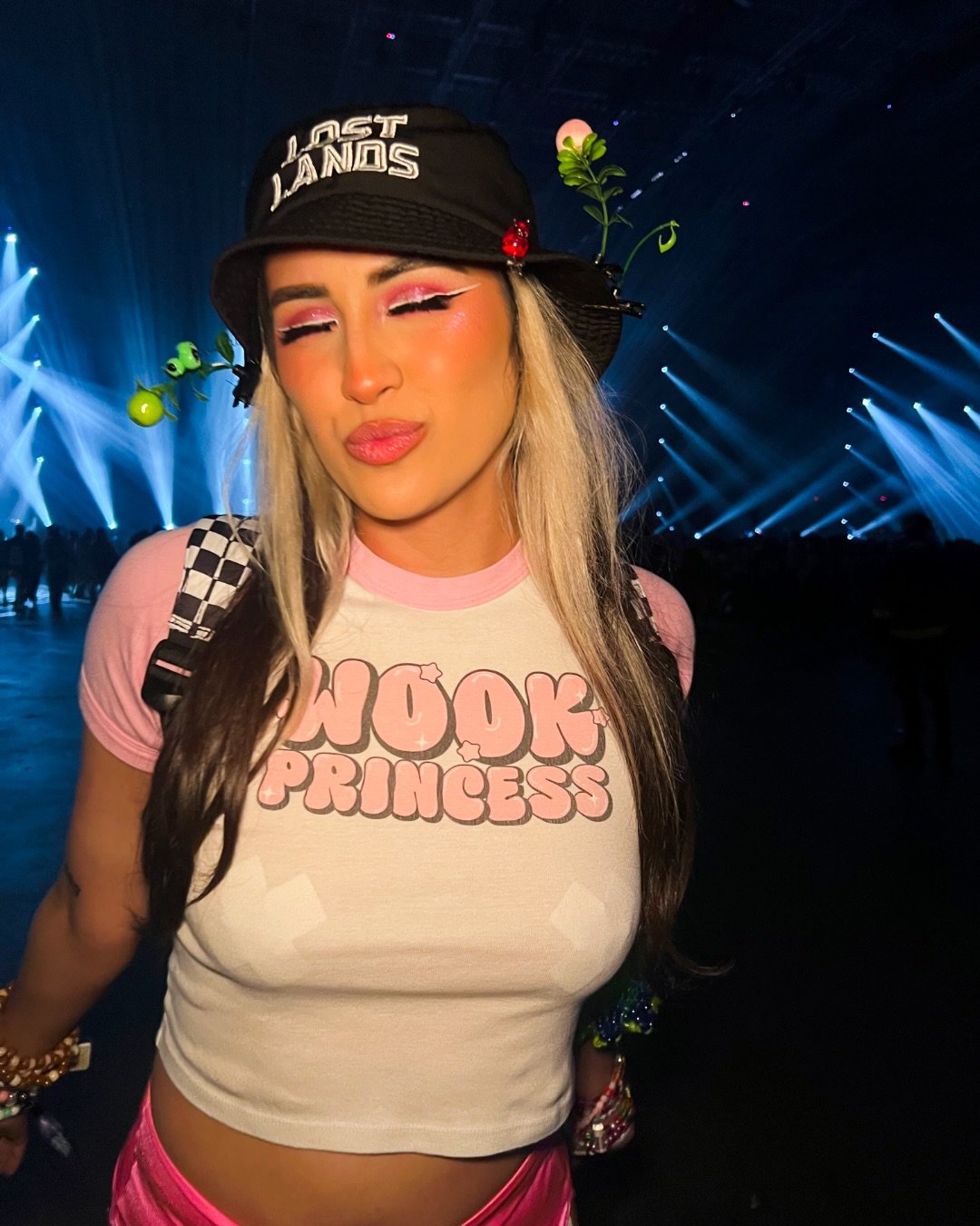 All she wants for Valentine&rsquo;s Day is some LAZER therapy 🤭 💘✨💕 
.
.
.
.
.
.
.
#wookprincess #plur #ravegirl #thunderdome #excision