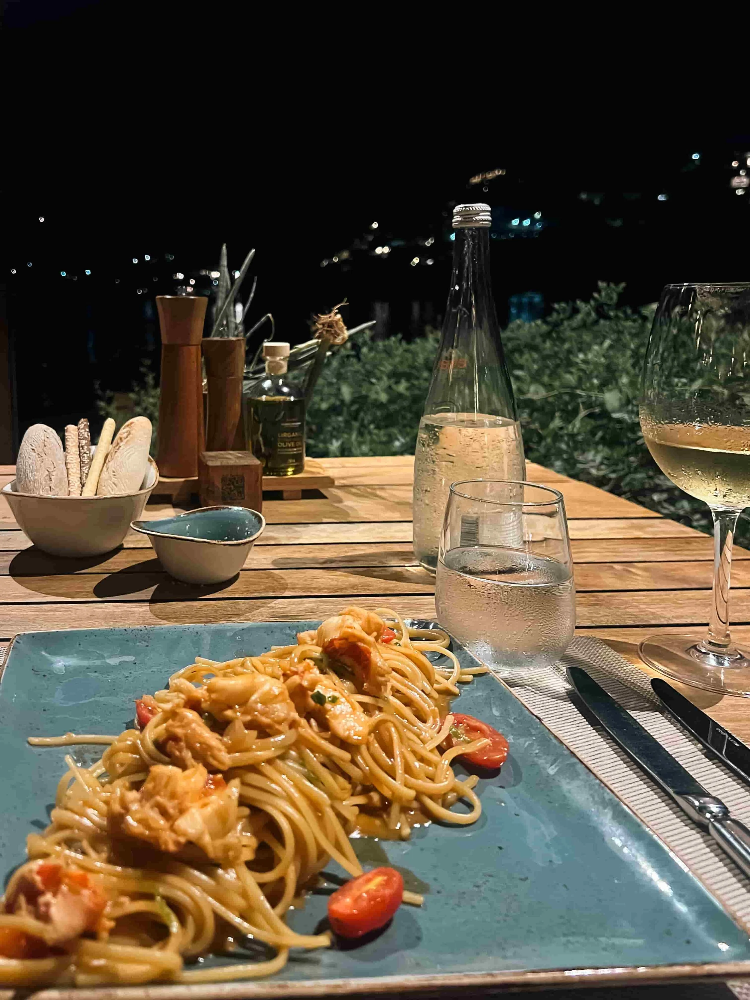 Dining Solo in Corfu. A luxury experience at Yali Seafood Restaurant.