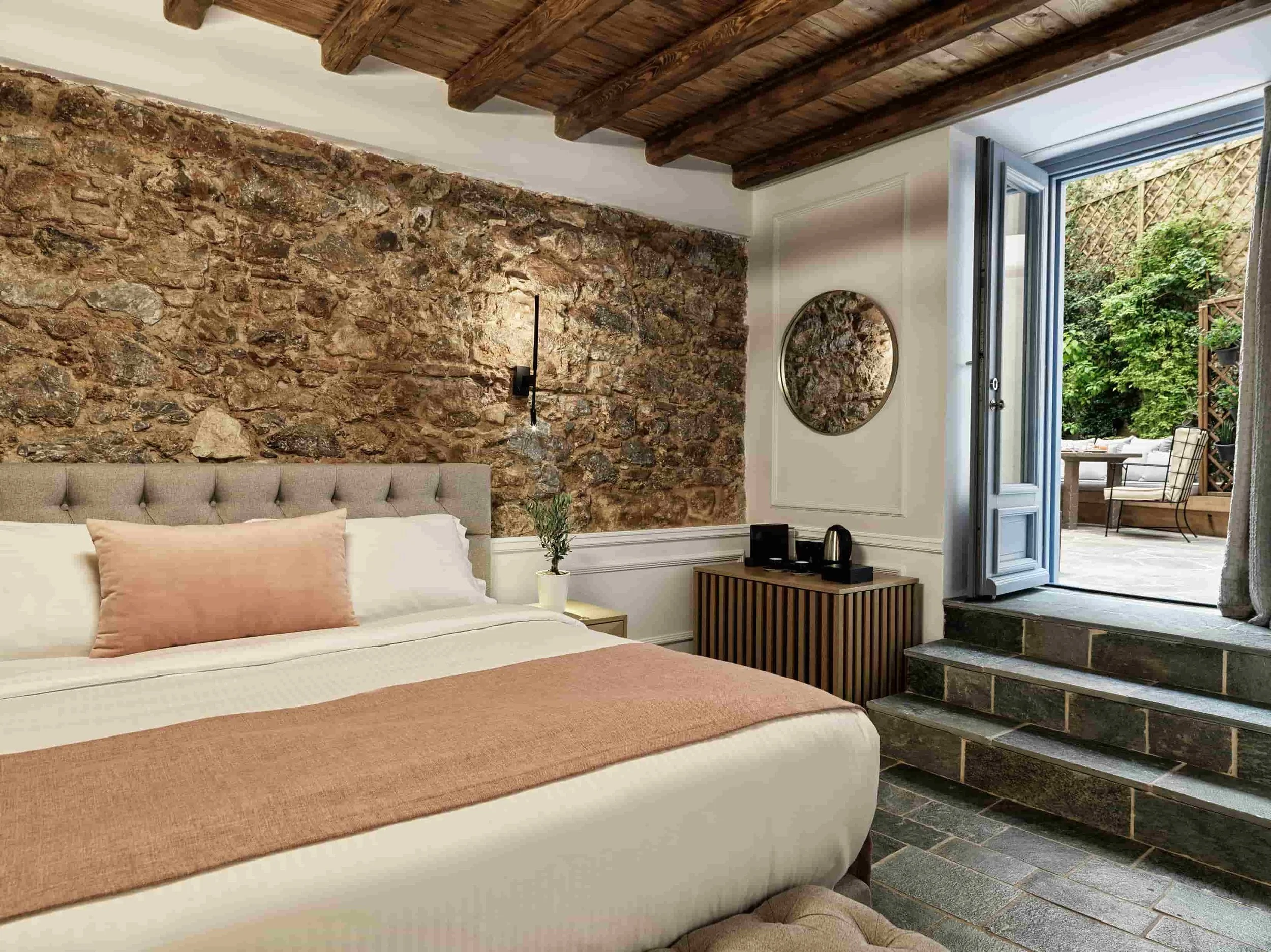 Dining solo in Athens. Luxury Boutique hotel with Acropolis views