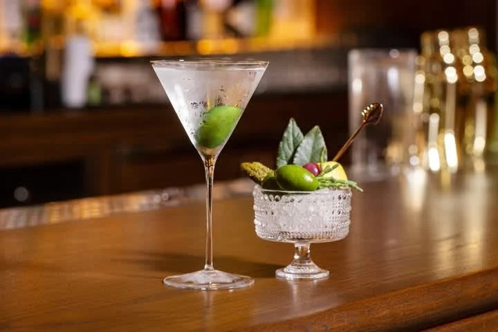 The first sip of the Martini at The Portrait Bar delivers clarity. The second invites curiosity, like a secret passed across the bar. 
#TheFifthAvenueHotel #LHWTravler

#fora