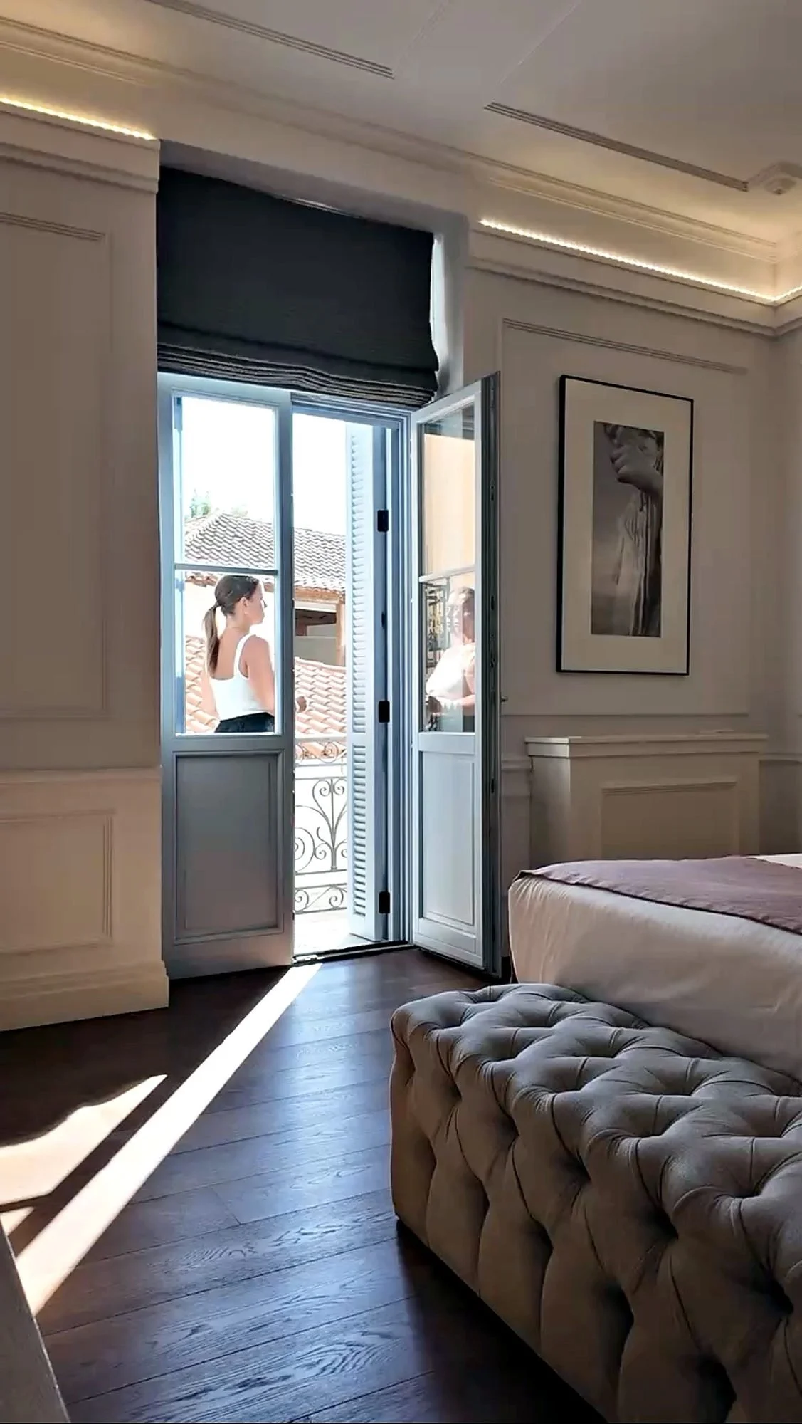 How to Choose a Hotel as a Woman Traveling Alone