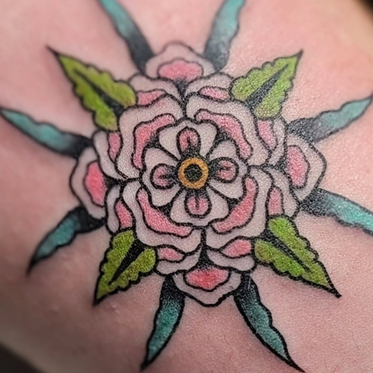 Mandala flower for my pal @chocolatechip421 

#tattoo #floraltattoo #brighttattoo #flower #mandalatattoo 

Booking at @bonedaletattoo
And @twinscreektattoo

FOR BOOKING:

TEXT MESSAGE CARBONDALE:

9705100380

TEXT MESSAGE PARACHUTE:

9709813710