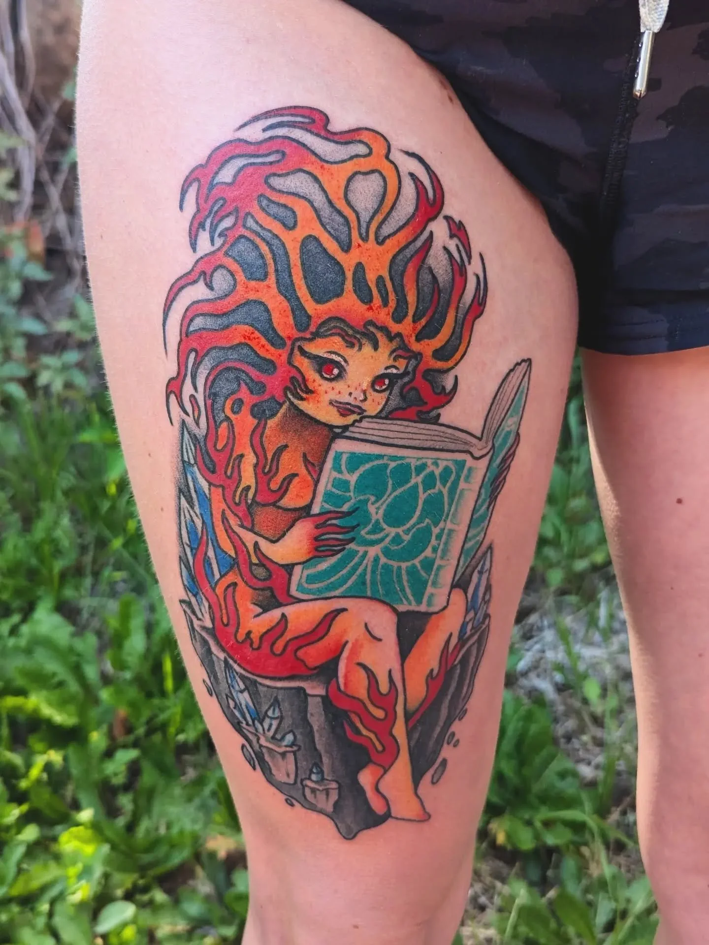 Lehabah from the book "Crescent City" for Dacia! One shot she's so tough! Had a blast making this thanks for letting me run with the art! 🙏
#tattoo #colortattoo #lehabah #lehabahcresentcity