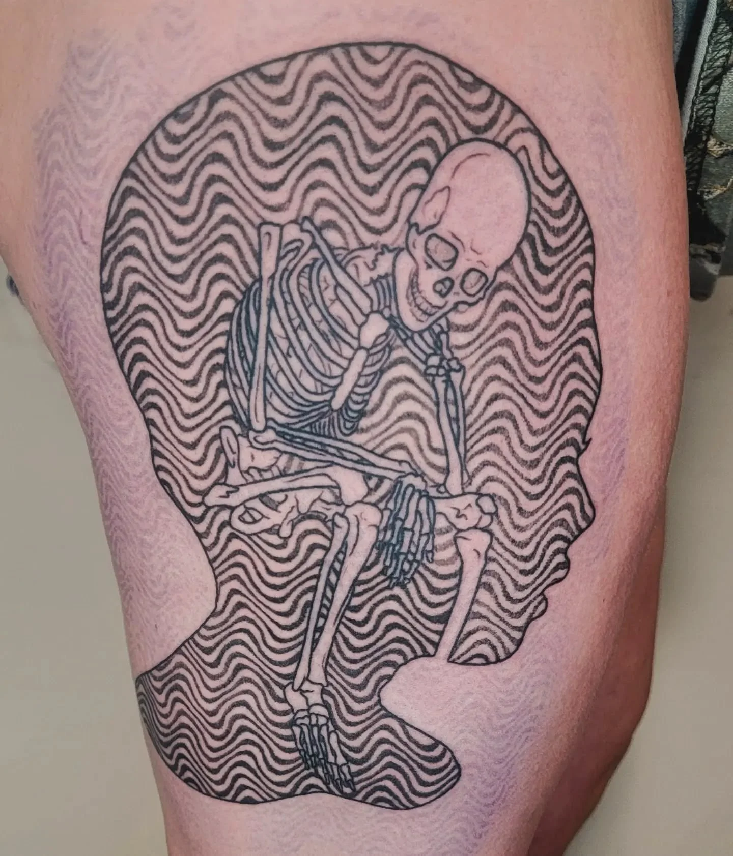 Throwback for yer peepers!

#tattoo #sillhouette #psychedelictattoo #skeleton