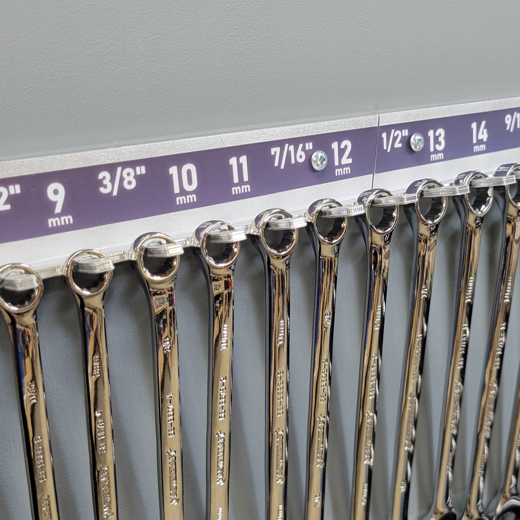 SDM-260505-H, Hybrid Wrench Hanger, AFFINITY, LETTERING DETAIL1.png