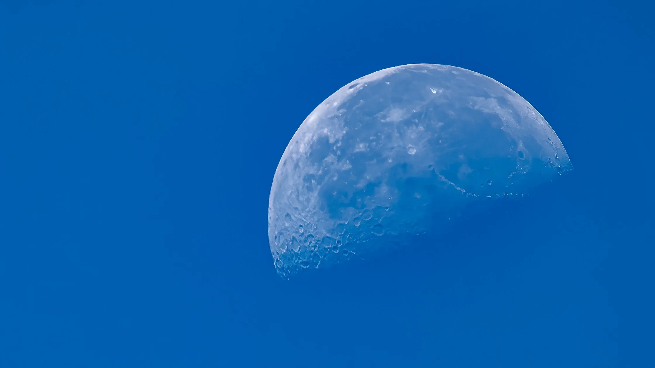 06 - Moon final light room edits.jpg