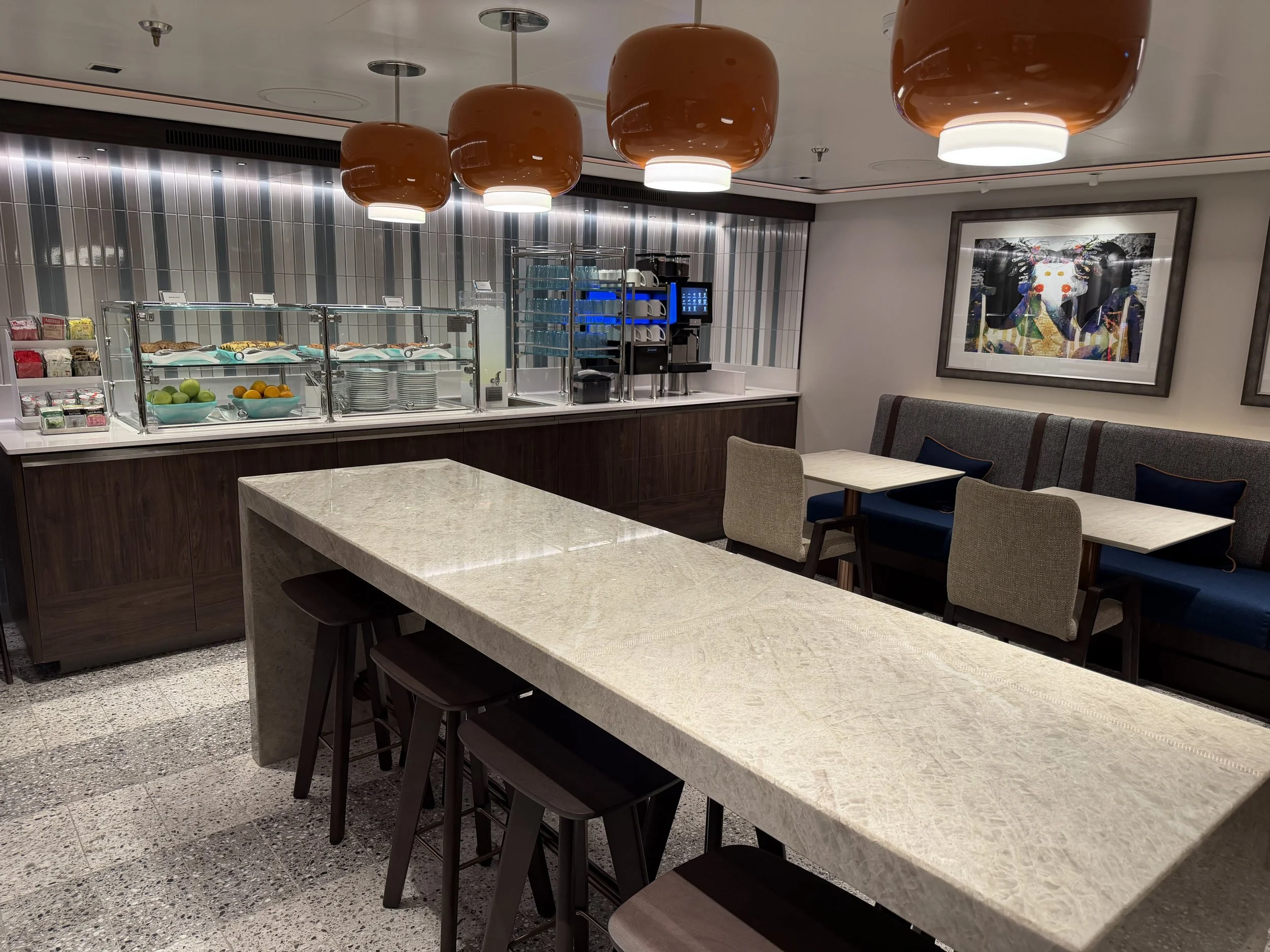 Studio Lounge onboard Norwegian Luna, © Fraser at Sea