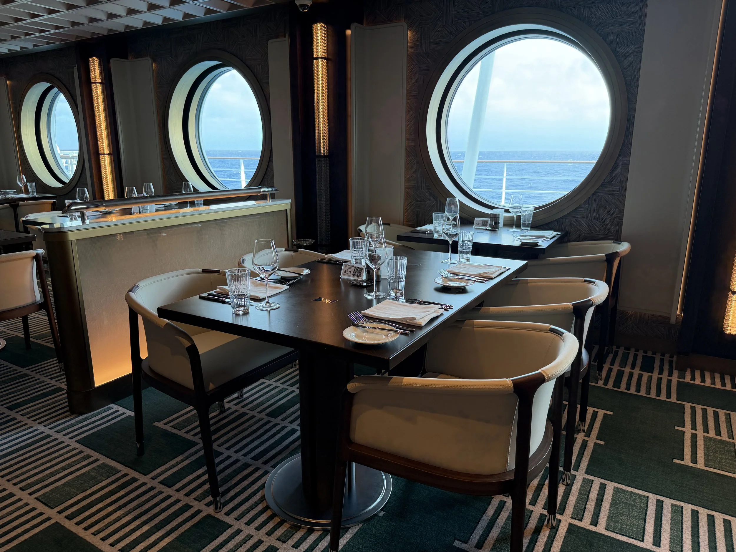 The Commodore Room onboard Norwegian Luna, © Fraser at Sea