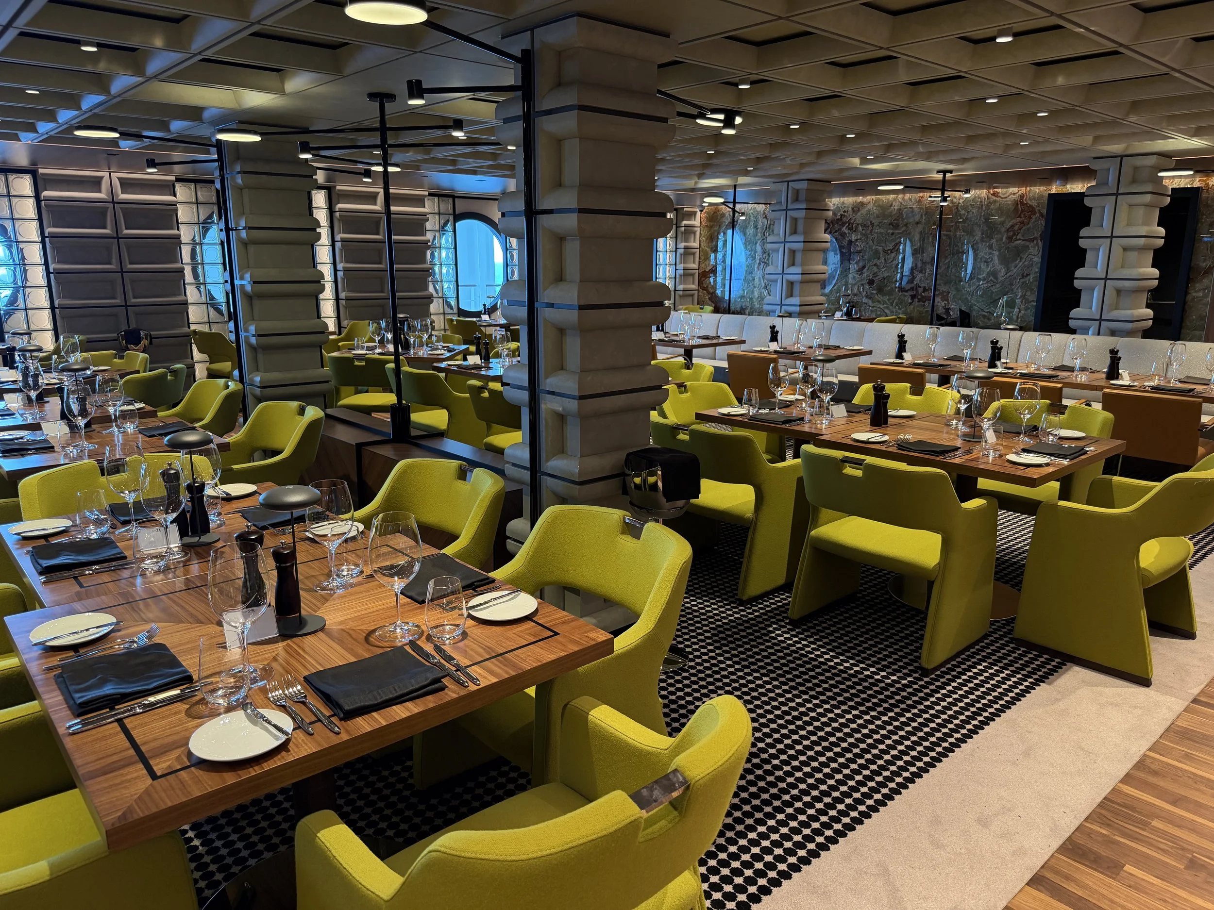 Cagney's Steakhouse onboard Norwegian Luna, © Fraser at Sea