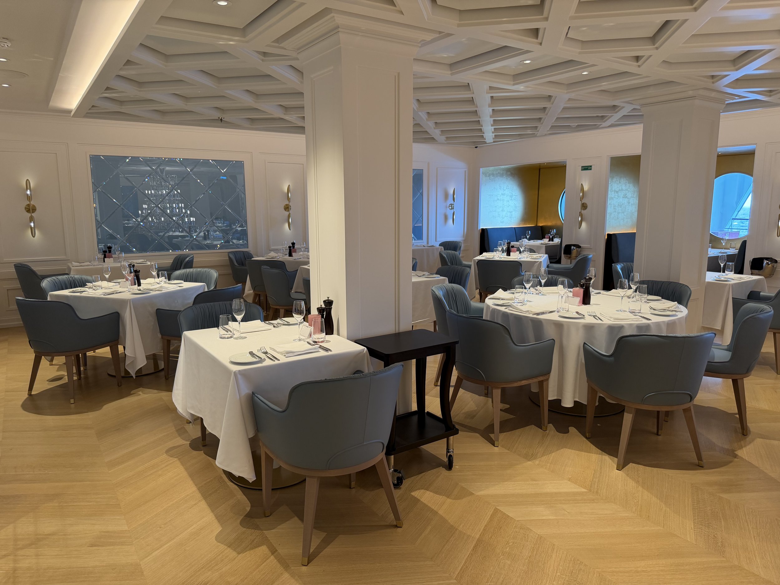 Le Bistro onboard Norwegian Luna, © Fraser at Sea