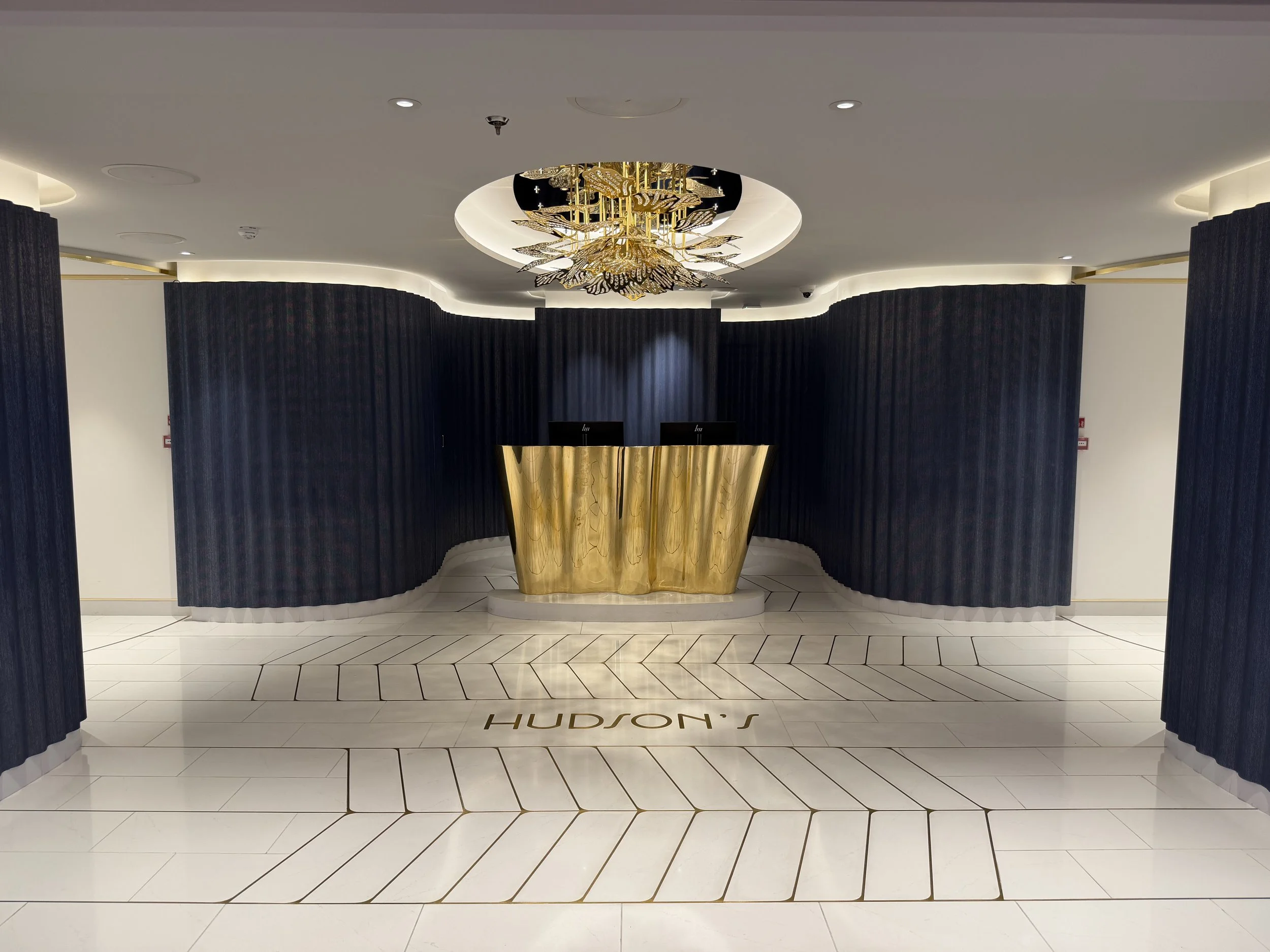 Hudson's onboard Norwegian Luna, © Fraser at Sea