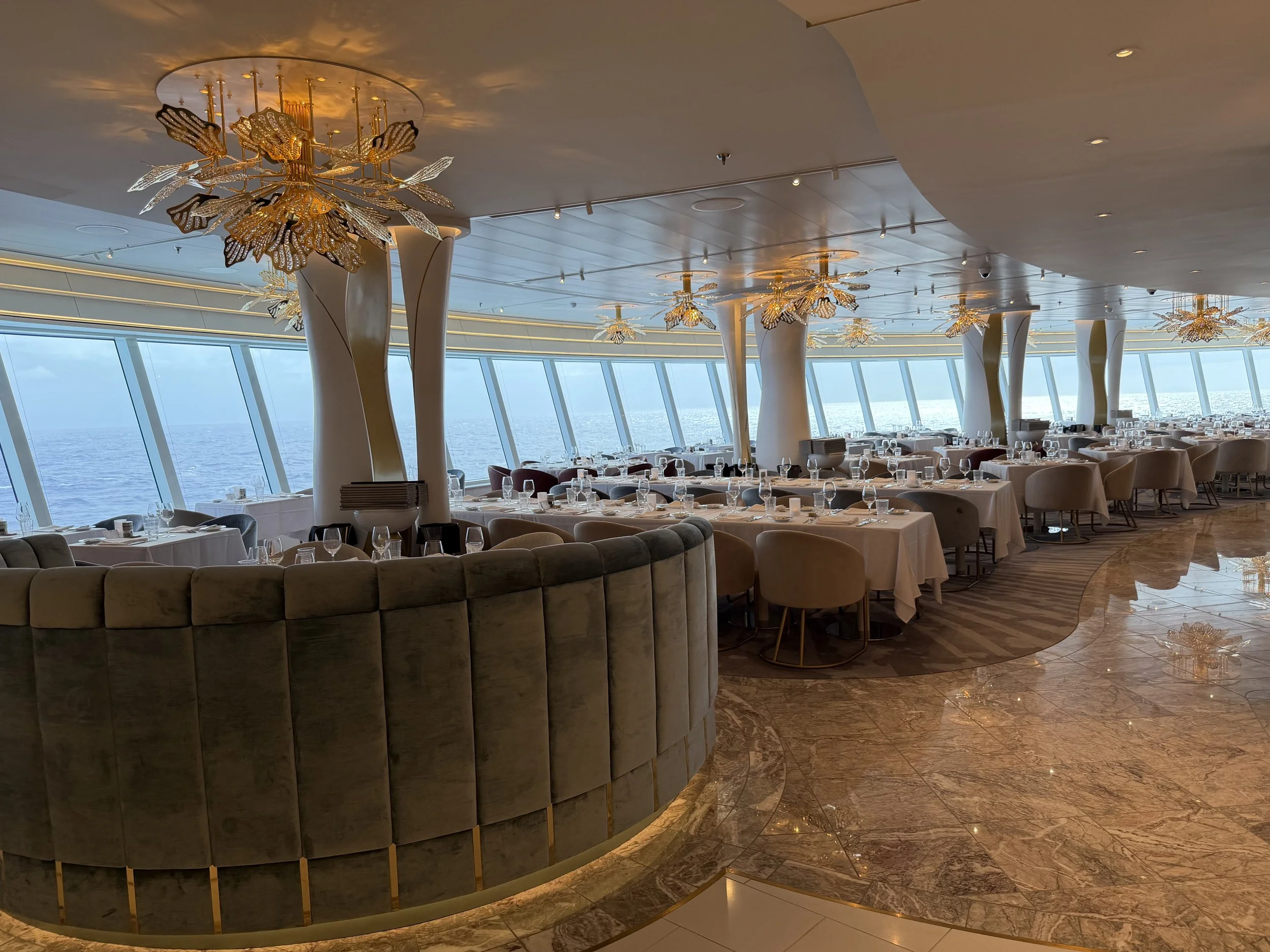 Hudson's onboard Norwegian Luna, © Fraser at Sea