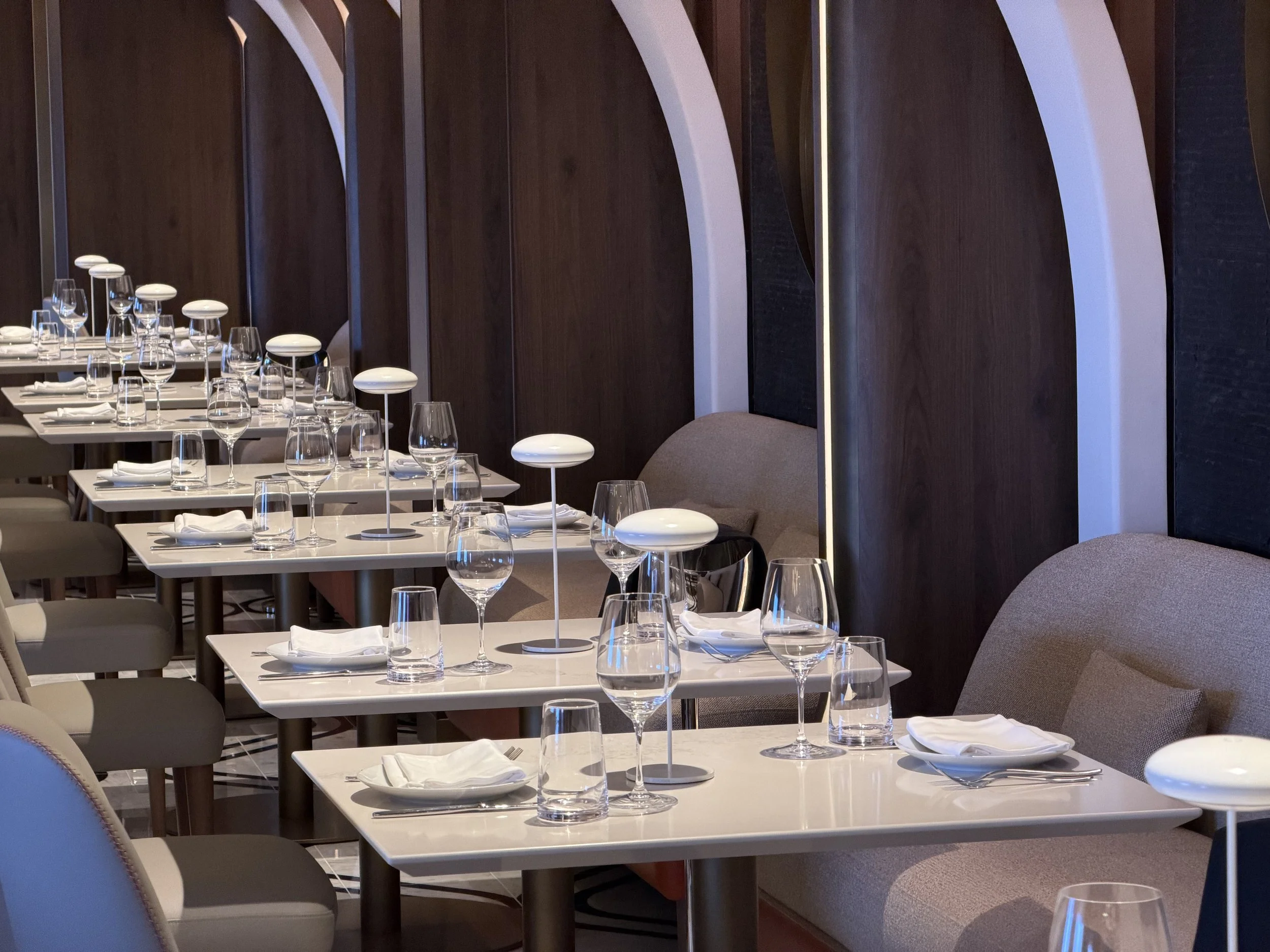 Onda by Scarpetta onboard Norwegian Luna, © Fraser at Sea