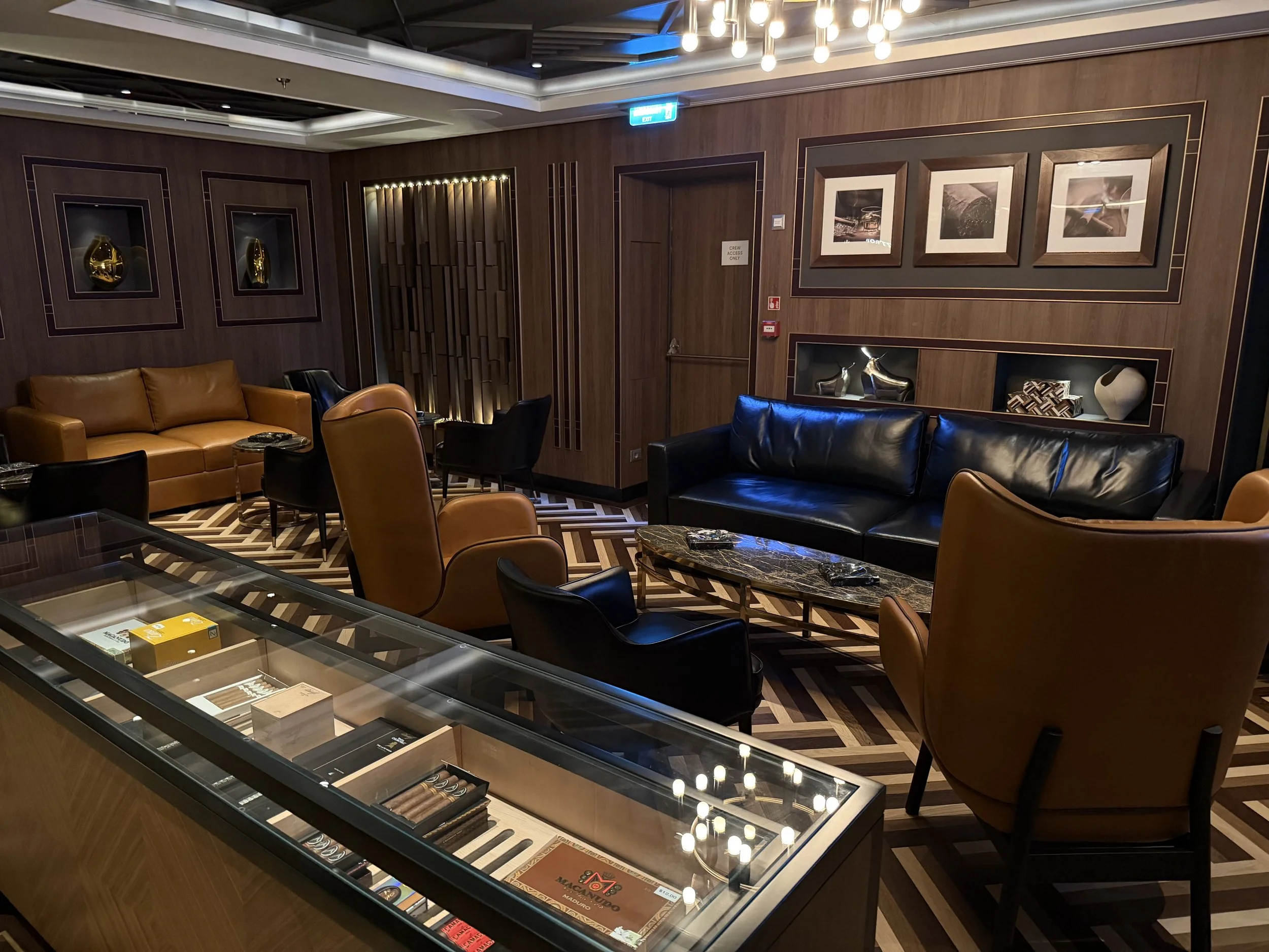 The Humidor onboard Norwegian Luna, © Fraser at Sea