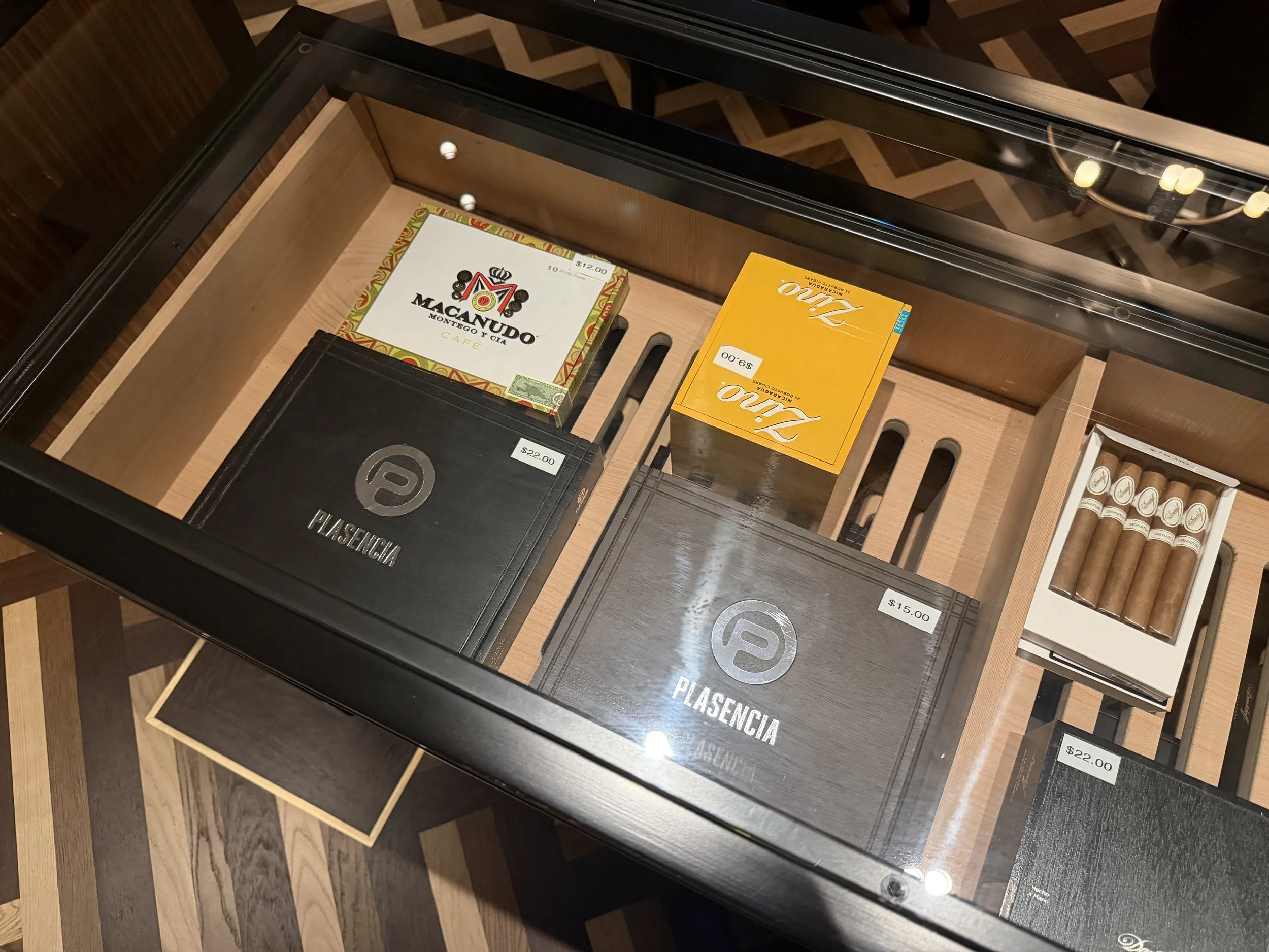 The Humidor onboard Norwegian Luna, © Fraser at Sea