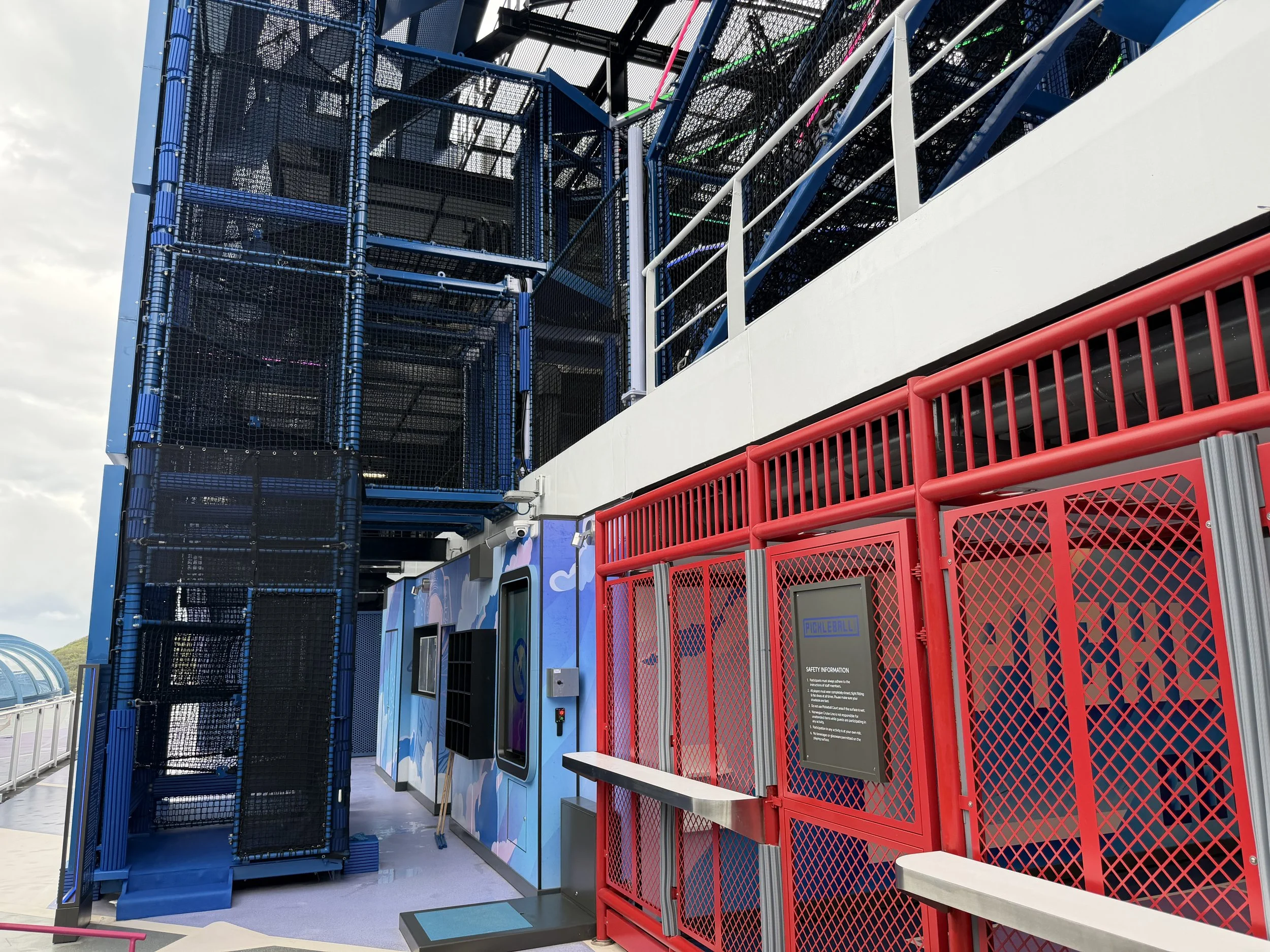 Moon Climber onboard Norwegian Luna, © Fraser at Sea