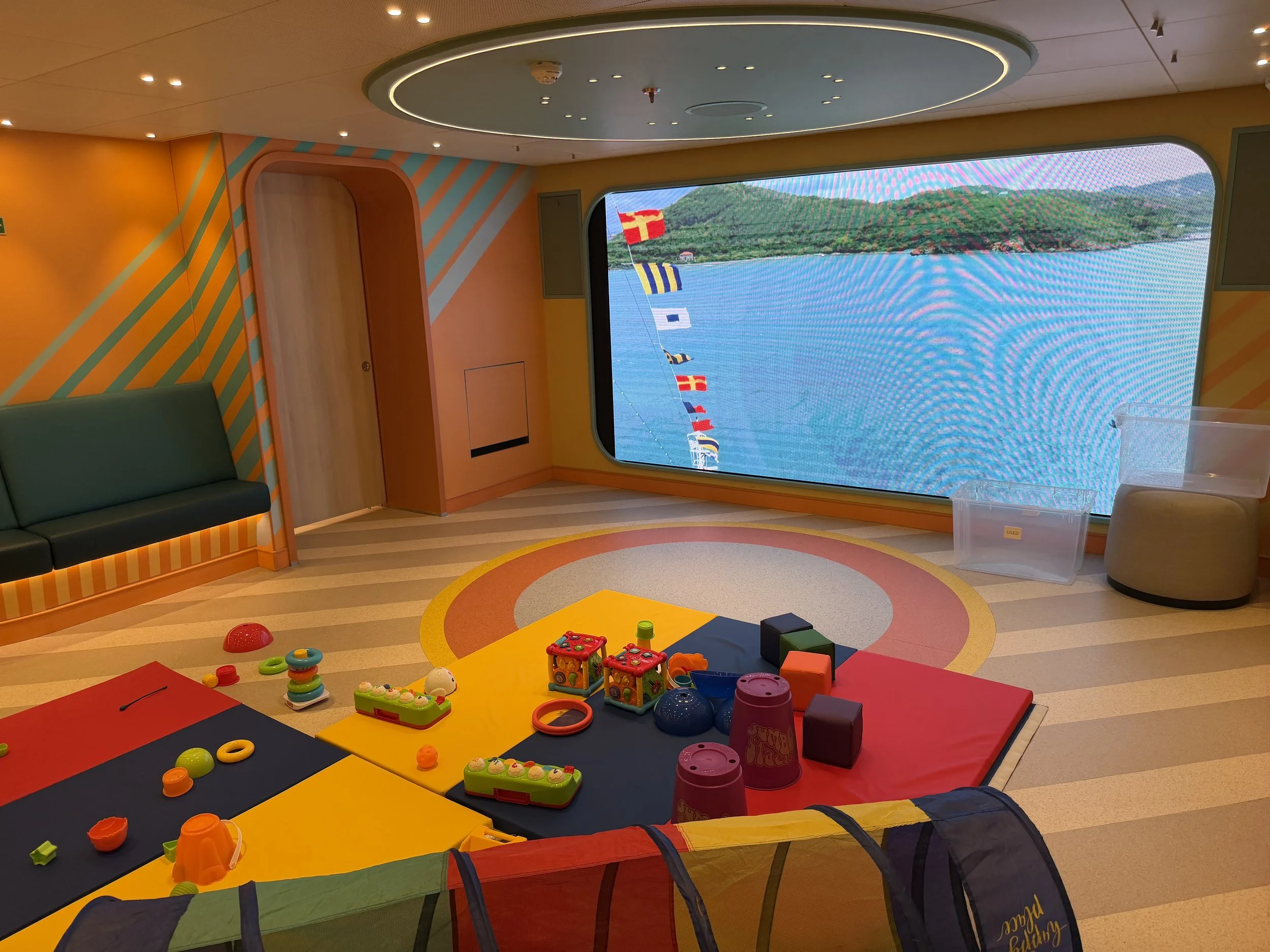 Splash Academy onboard Norwegian Luna, © Fraser at Sea