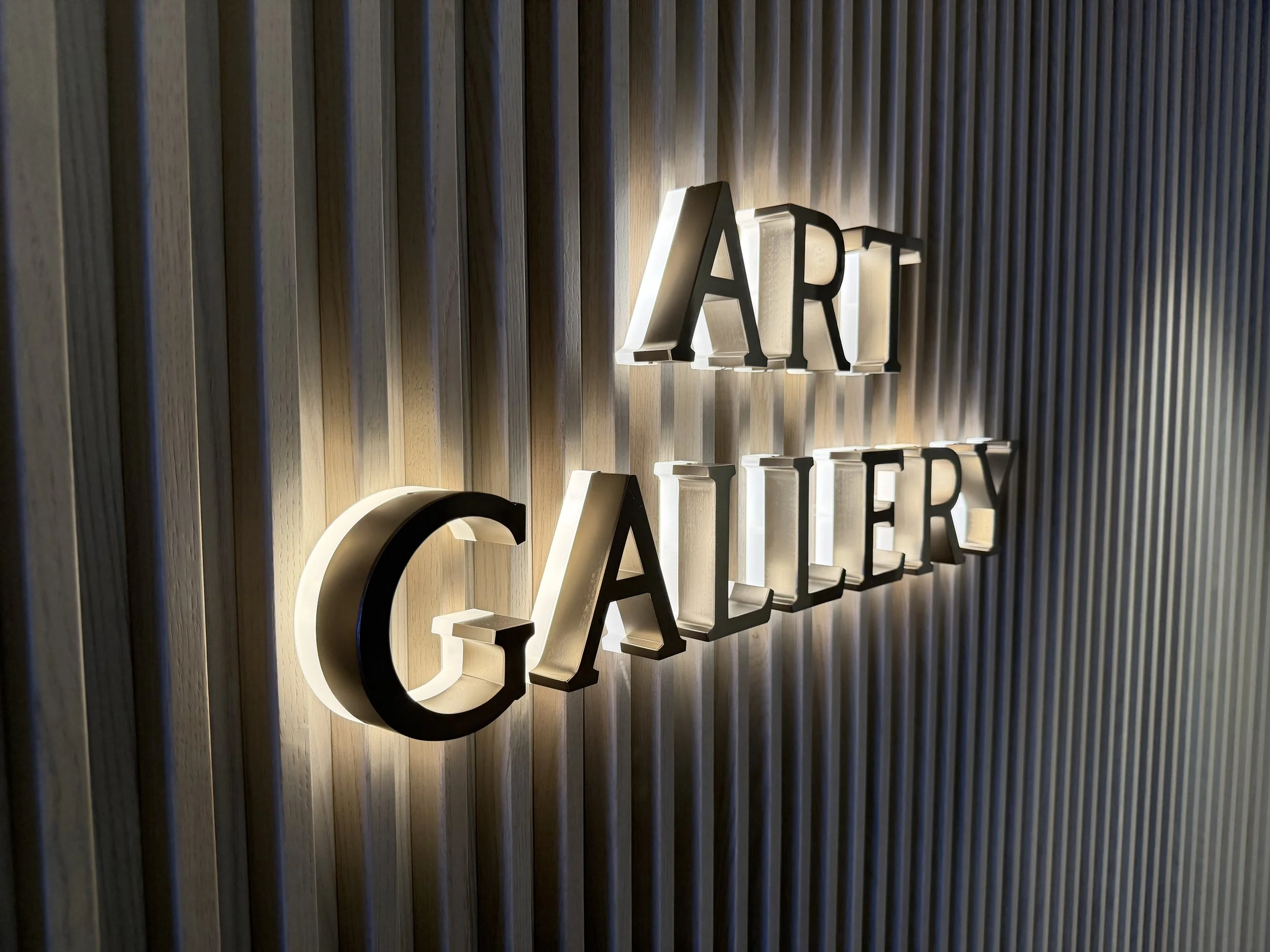 Art Gallery onboard Norwegian Luna, © Fraser at Sea