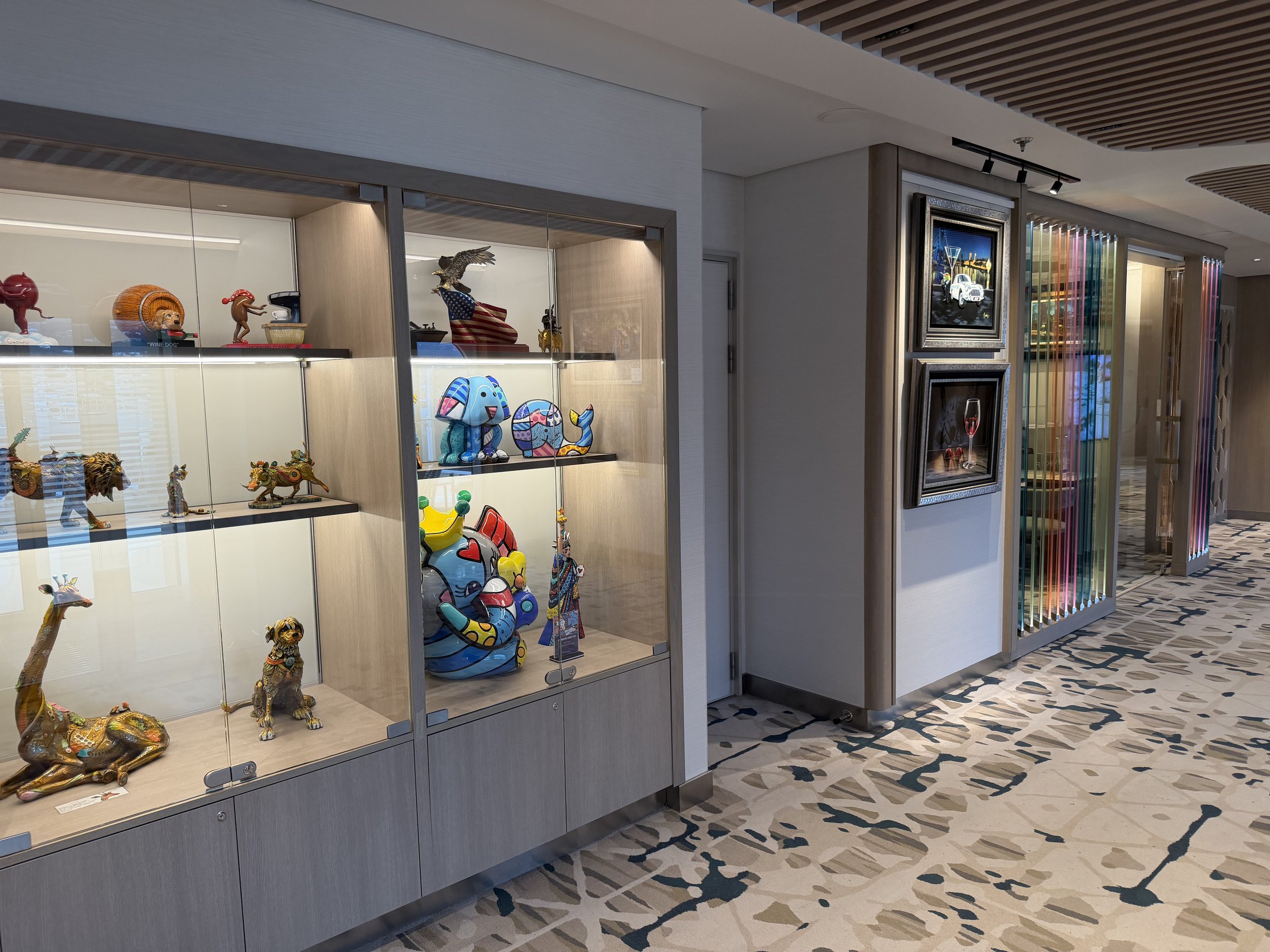 Art Gallery onboard Norwegian Luna, © Fraser at Sea