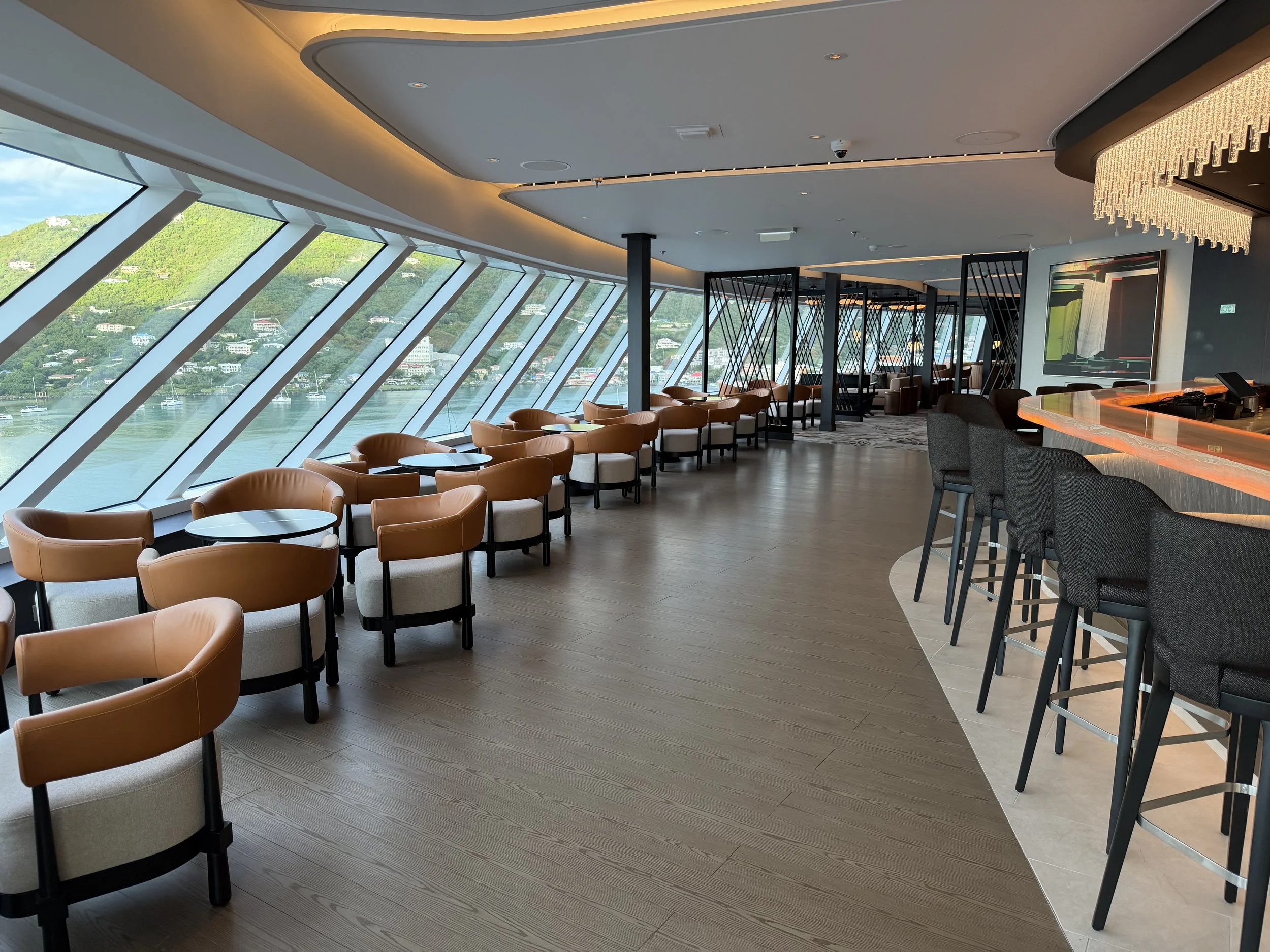 The Observation Lounge onboard Norwegian Luna, © Fraser at Sea
