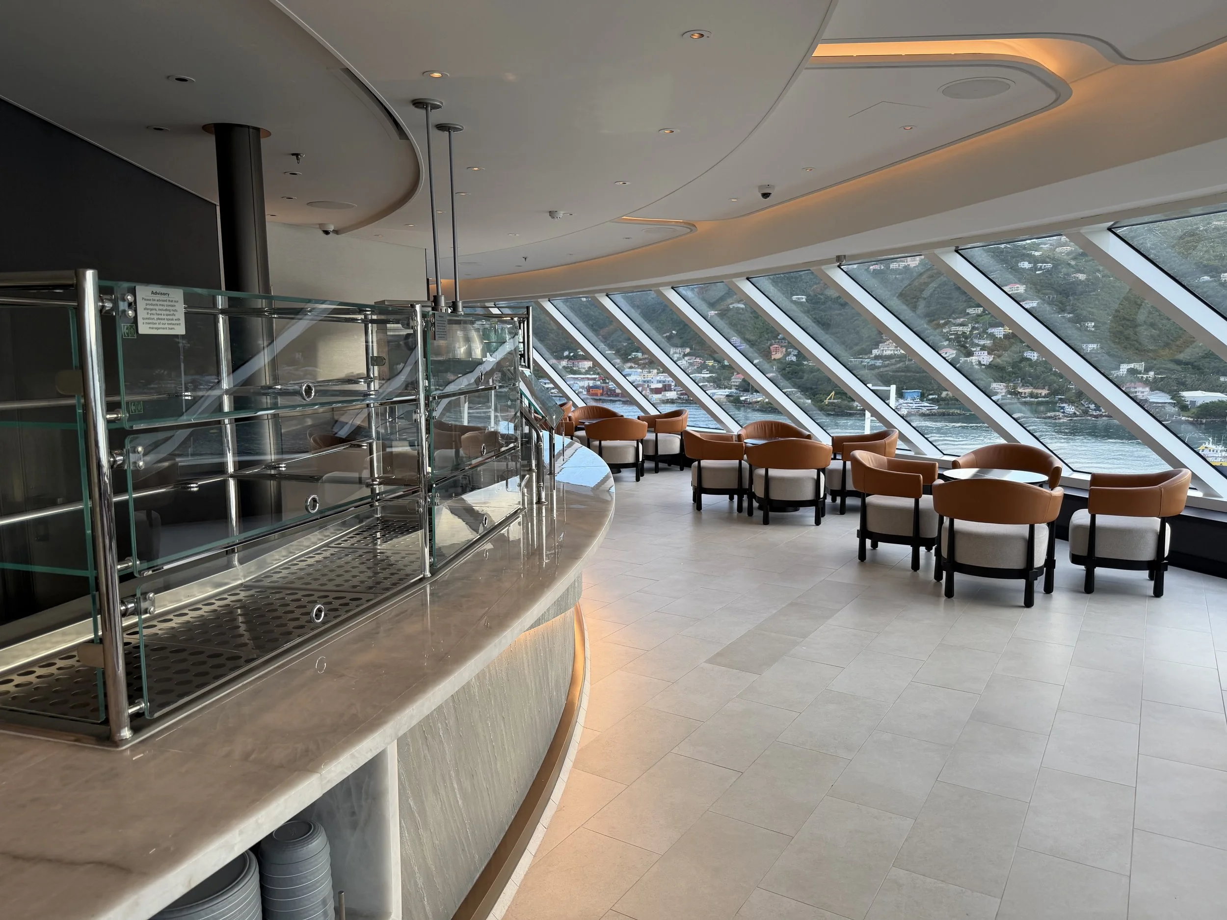 The Observation Lounge onboard Norwegian Luna, © Fraser at Sea