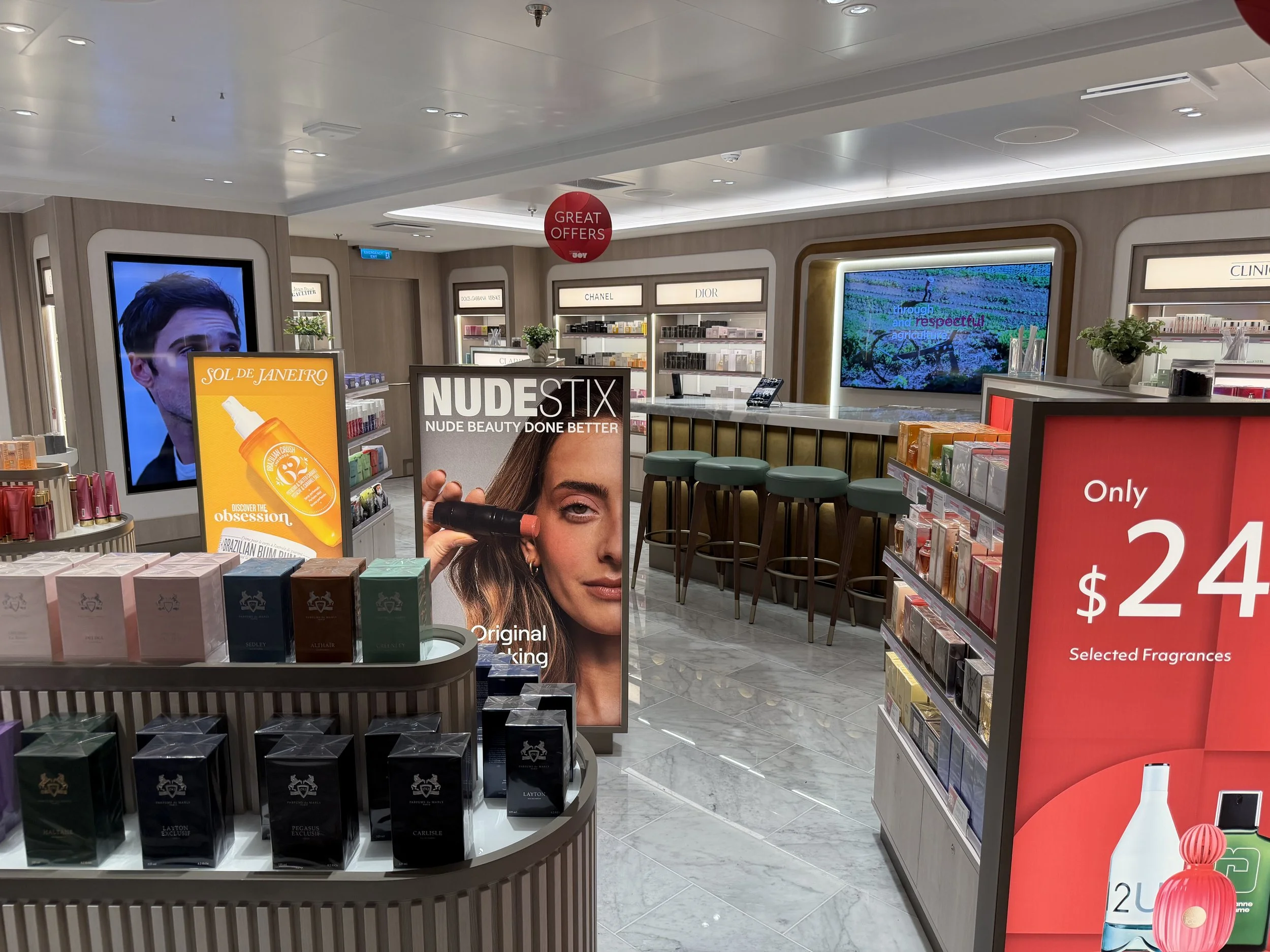 Shopping Boutiques onboard Norwegian Luna, © Fraser at Sea