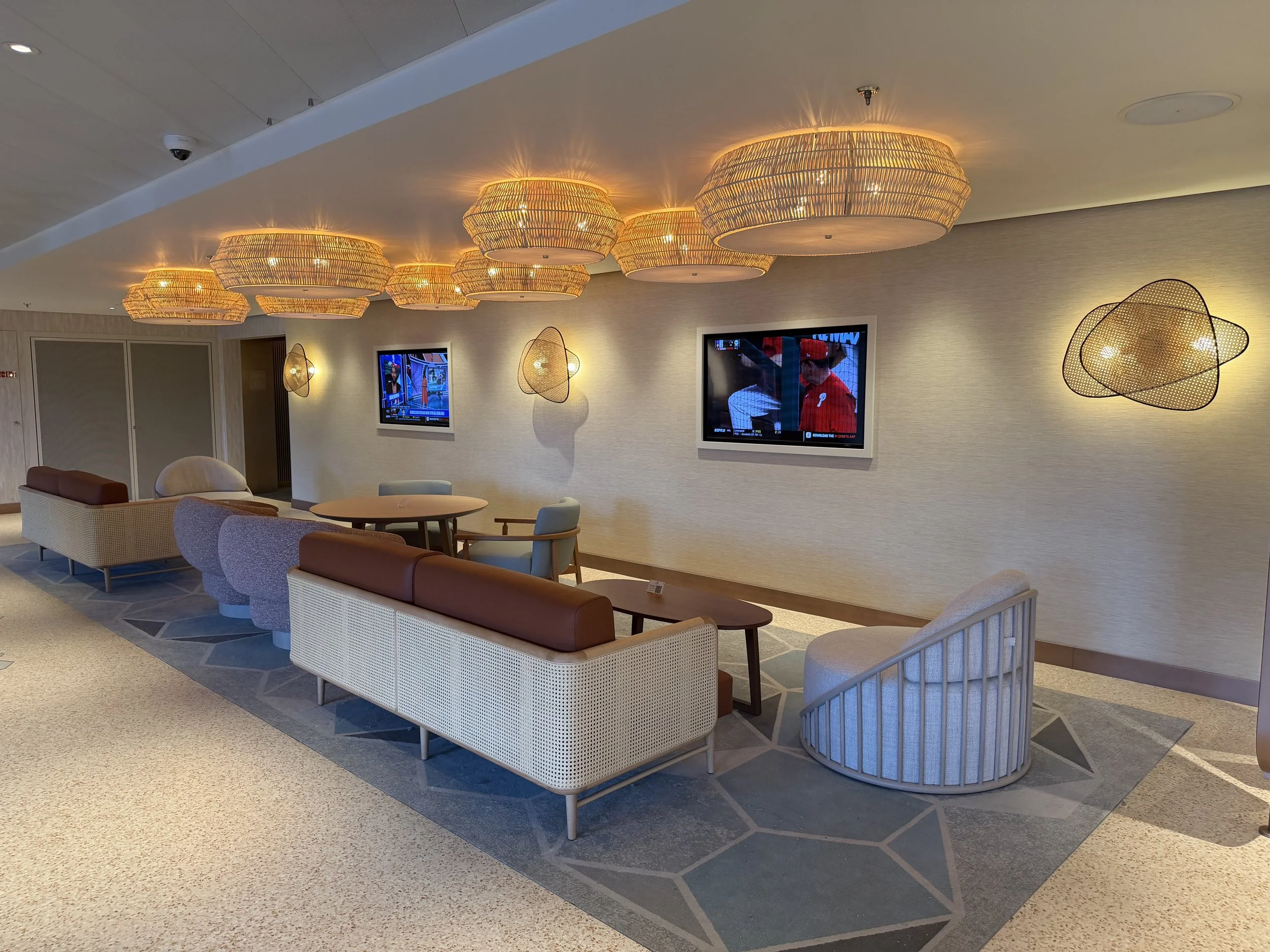 The Local Bar &amp; Grill onboard Norwegian Luna, © Fraser at Sea