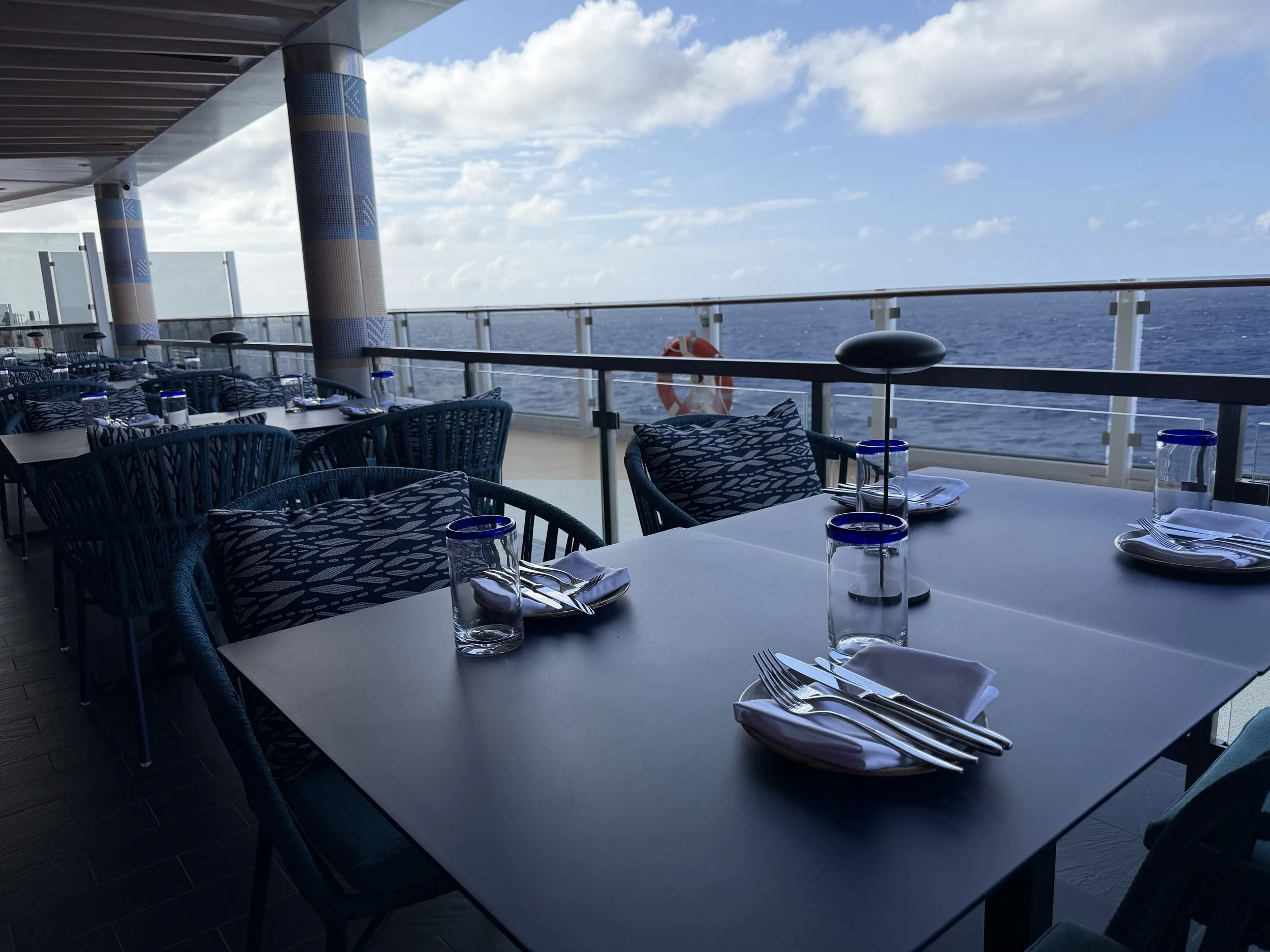 Los Lobos - Outdoor Dining, Norwegian Luna