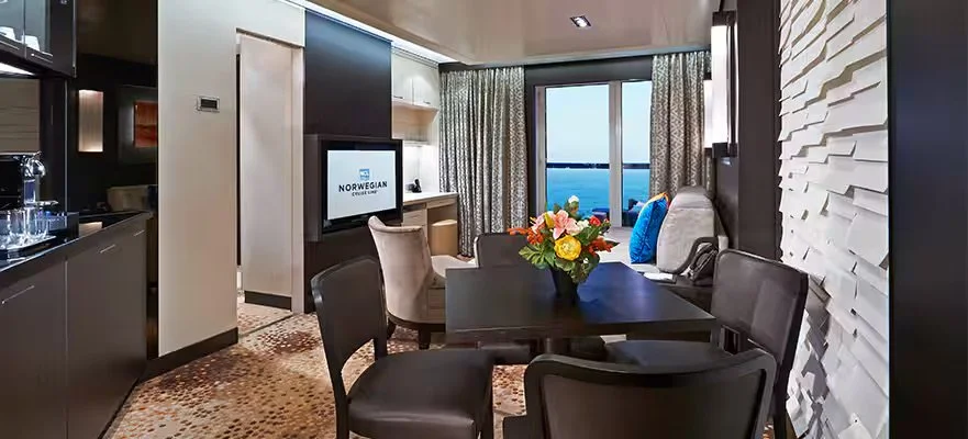The Haven 2-Bedroom Family Villa with Balcony, © Norwegian Cruise Line