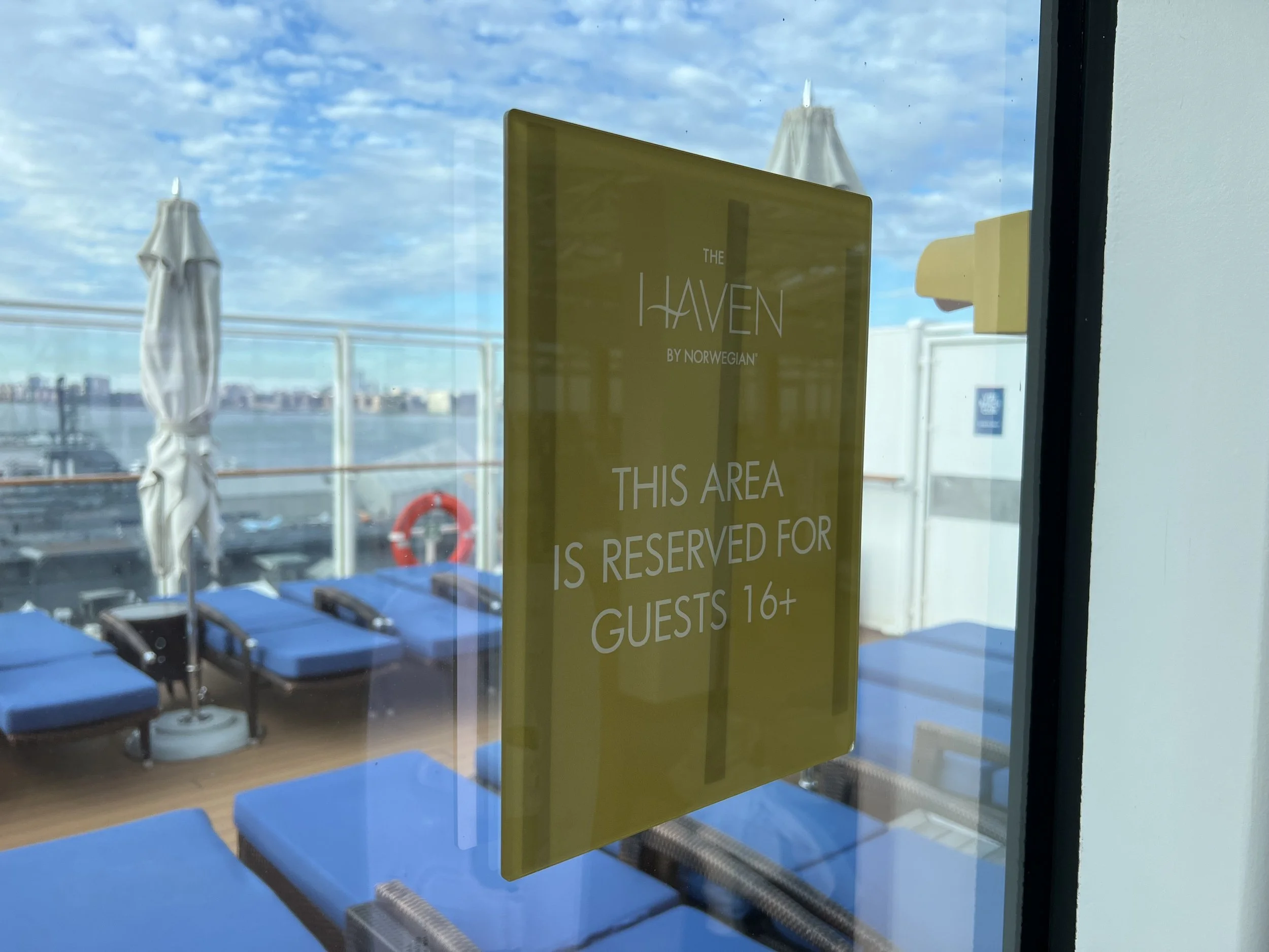 The Haven Sundeck onboard Norwegian Escape, © Fraser at Sea