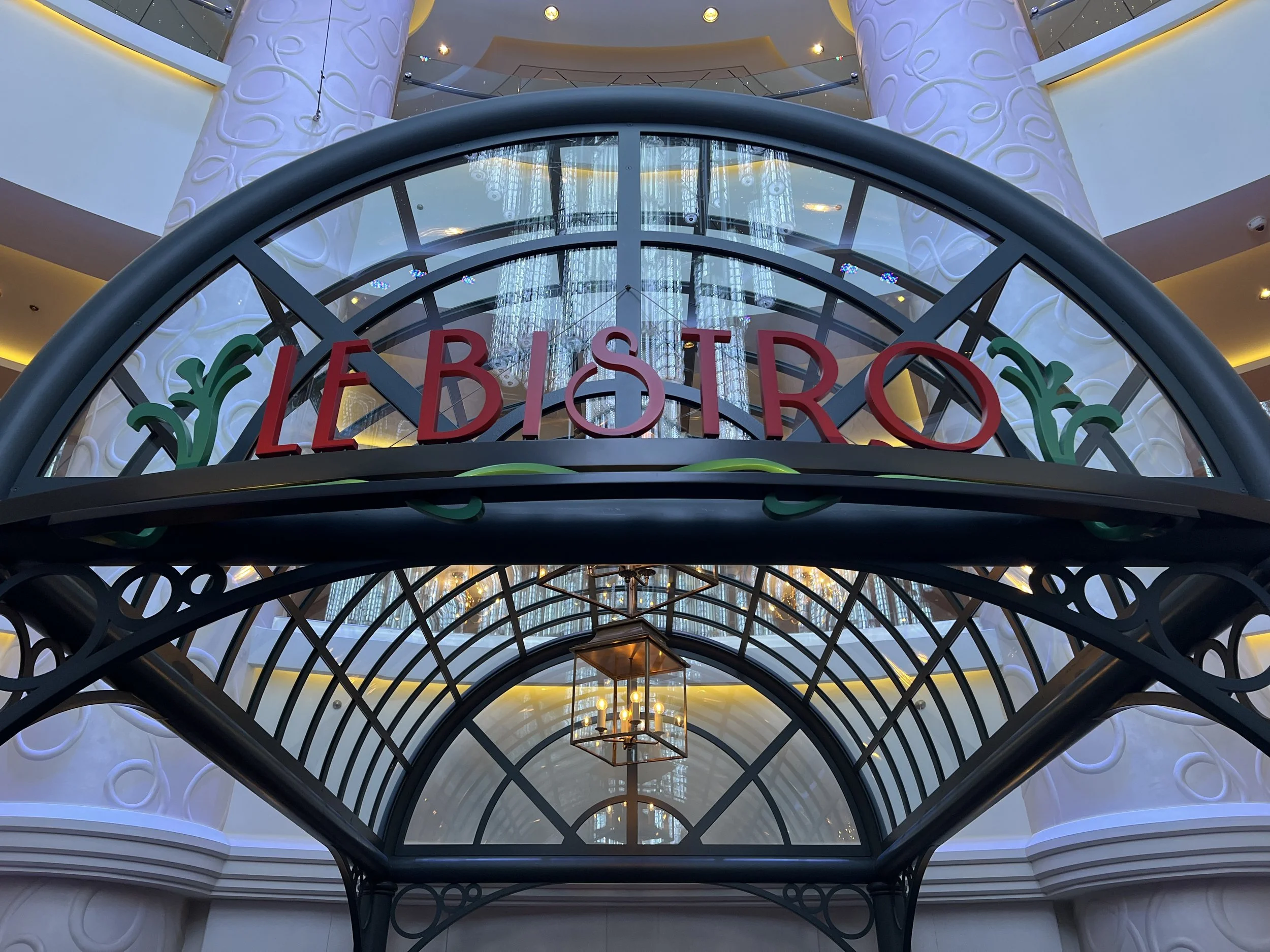 Le Bistro onboard Norwegian Escape, © Fraser at Sea