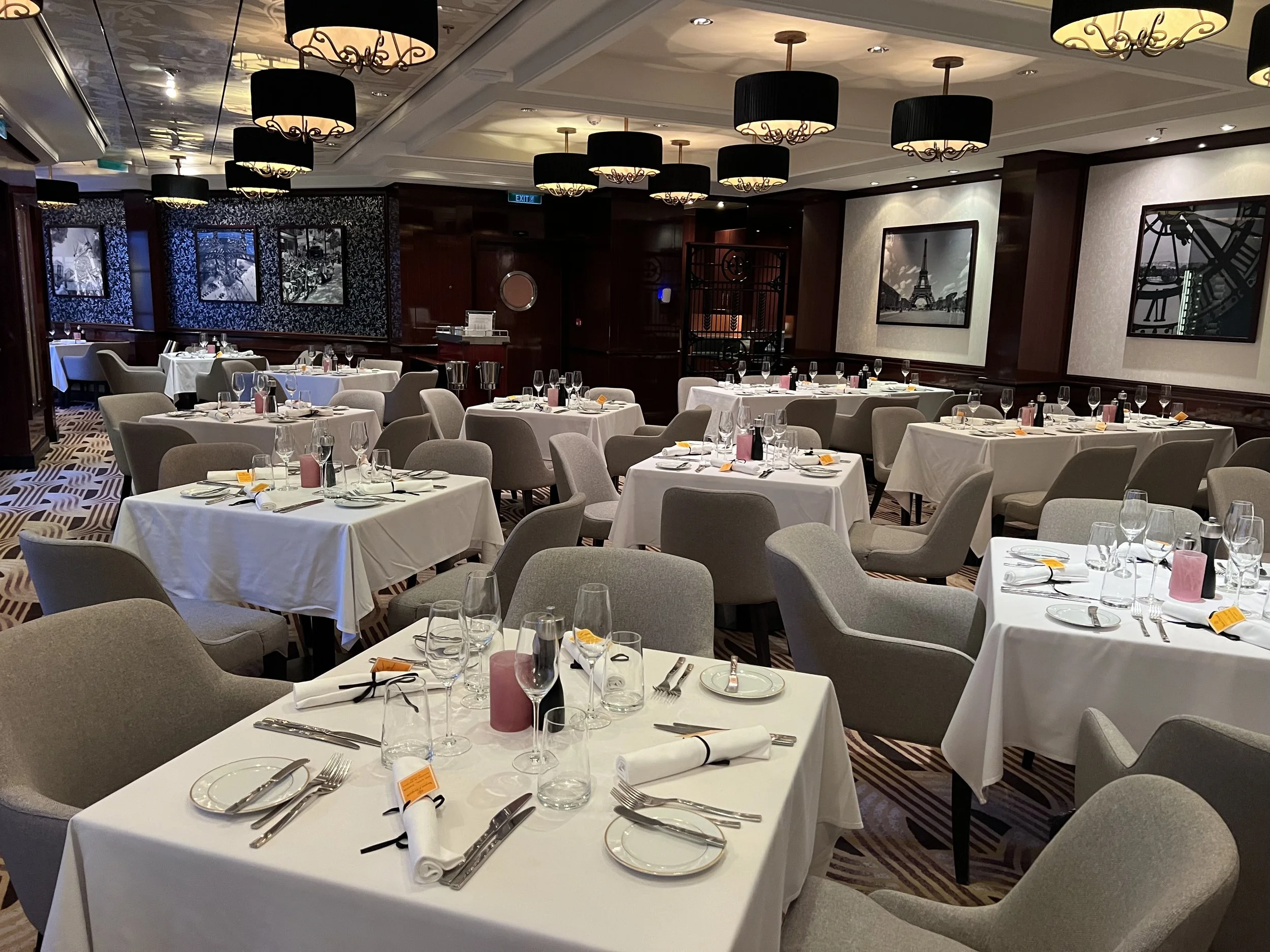Le Bistro's Interior onboard Norwegian Escape, © Fraser at Sea