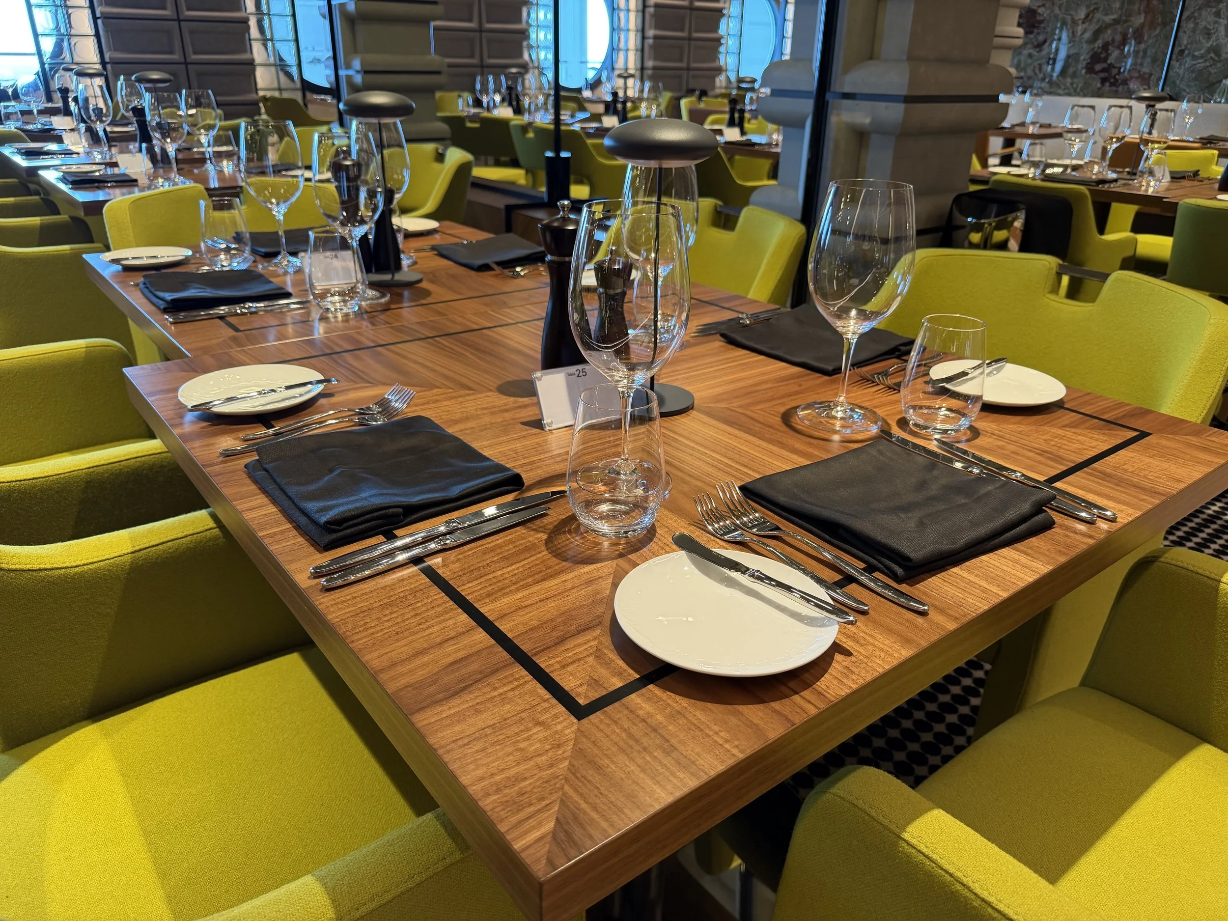 Cagney's Steakhouse onboard Norwegian Luna, © Fraser at Sea
