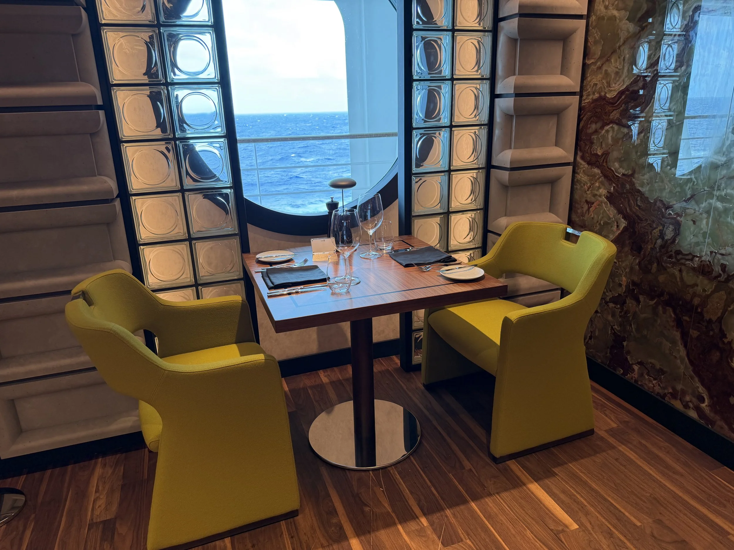 Cagney's Steakhouse onboard Norwegian Luna, © Fraser at Sea