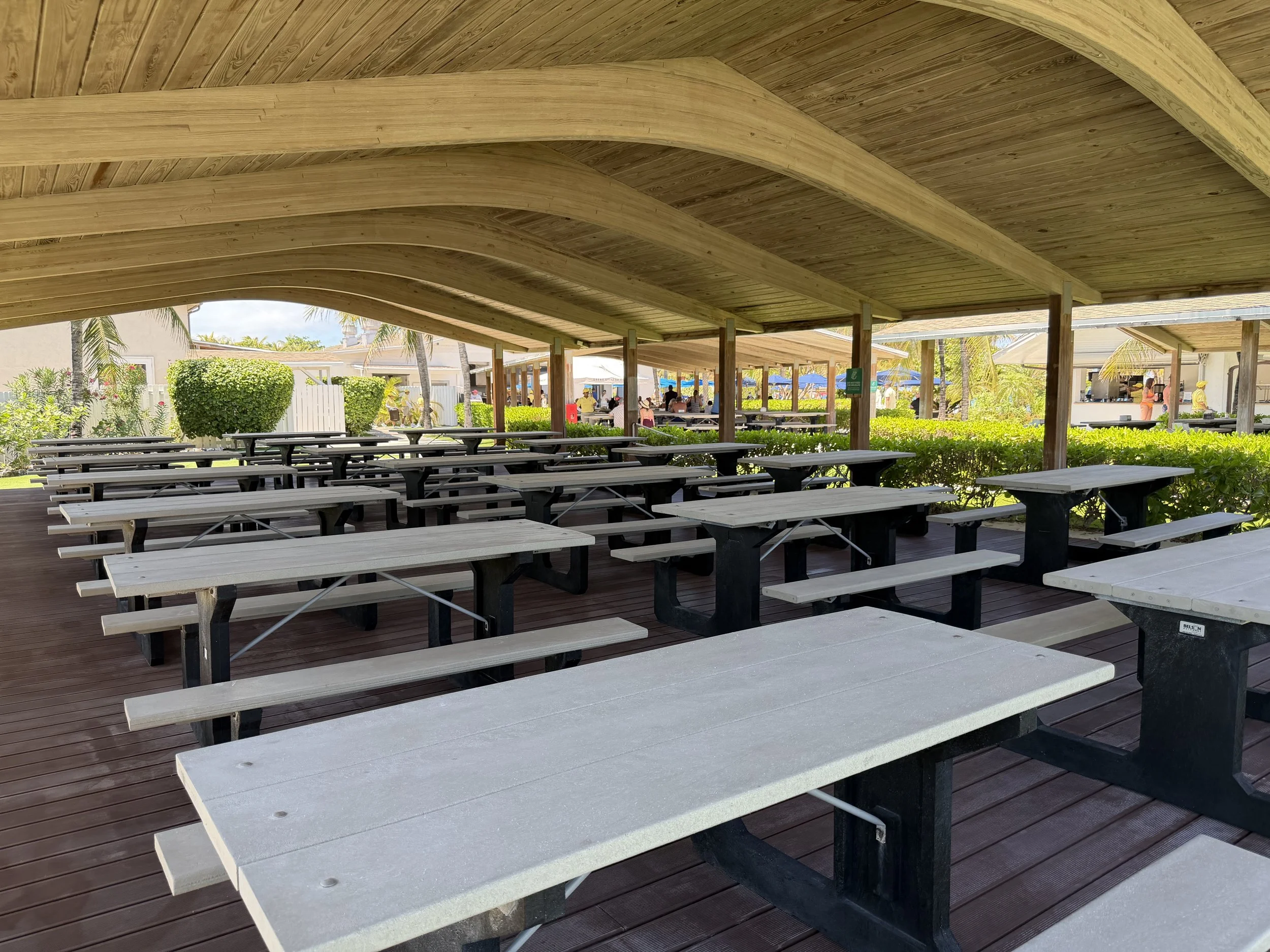 Jumbey Bar &amp; Grill, the Buffet Restaurant on Great Stirrup Cay, © Fraser at Sea