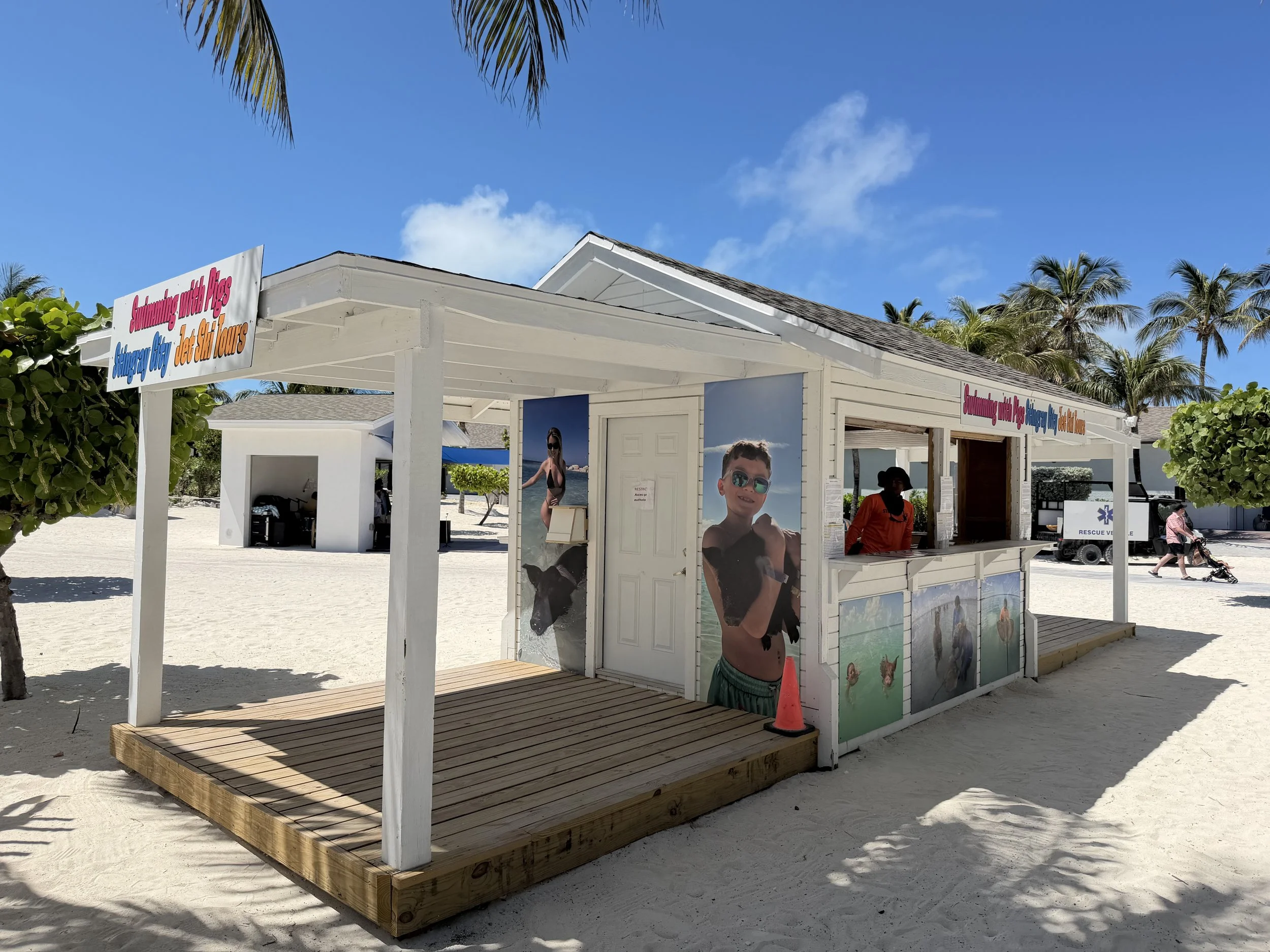 Shore Excursions Desk on Great Stirrup Cay, © Fraser at Sea