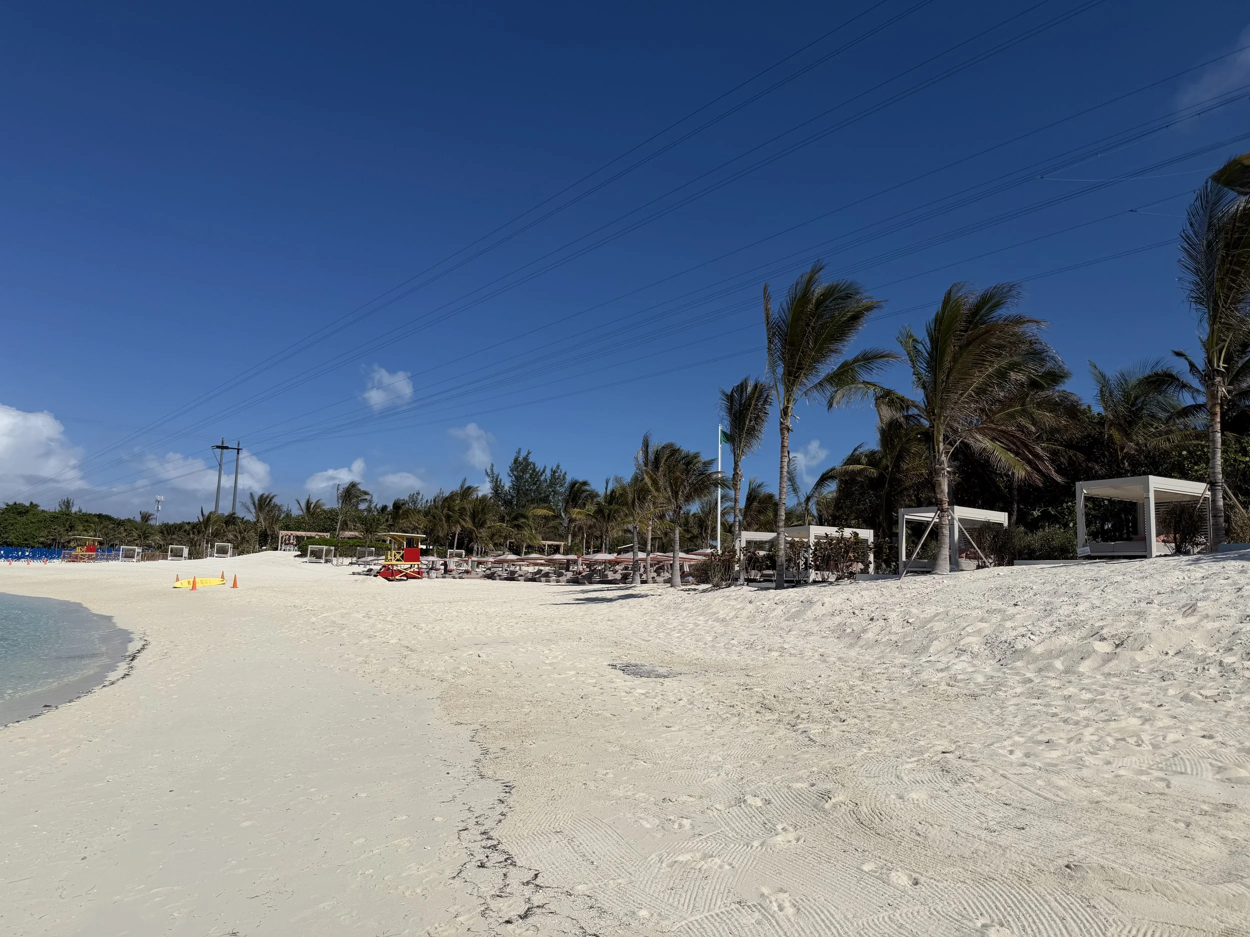 The Vibe Shore Club on Great Stirrup Cay, © Fraser at Sea