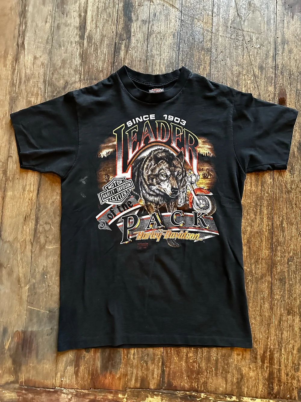 1990 Harley Davidson 3D Emblem Leader of The Pack Wolf Tee