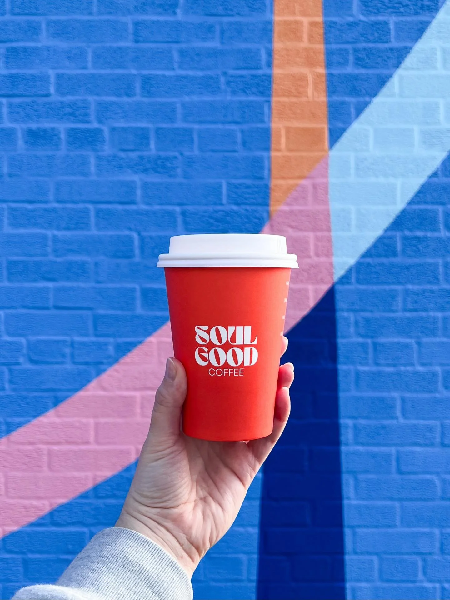 📍 soul good coffee, skokie
so glad i finally made it to @soulgoodcoffee! after popping up at farmers markets in the cutest air stream, soul good moved to their brick and mortar this past fall. the shop was bustling with visitors 🎉 and added perk fo