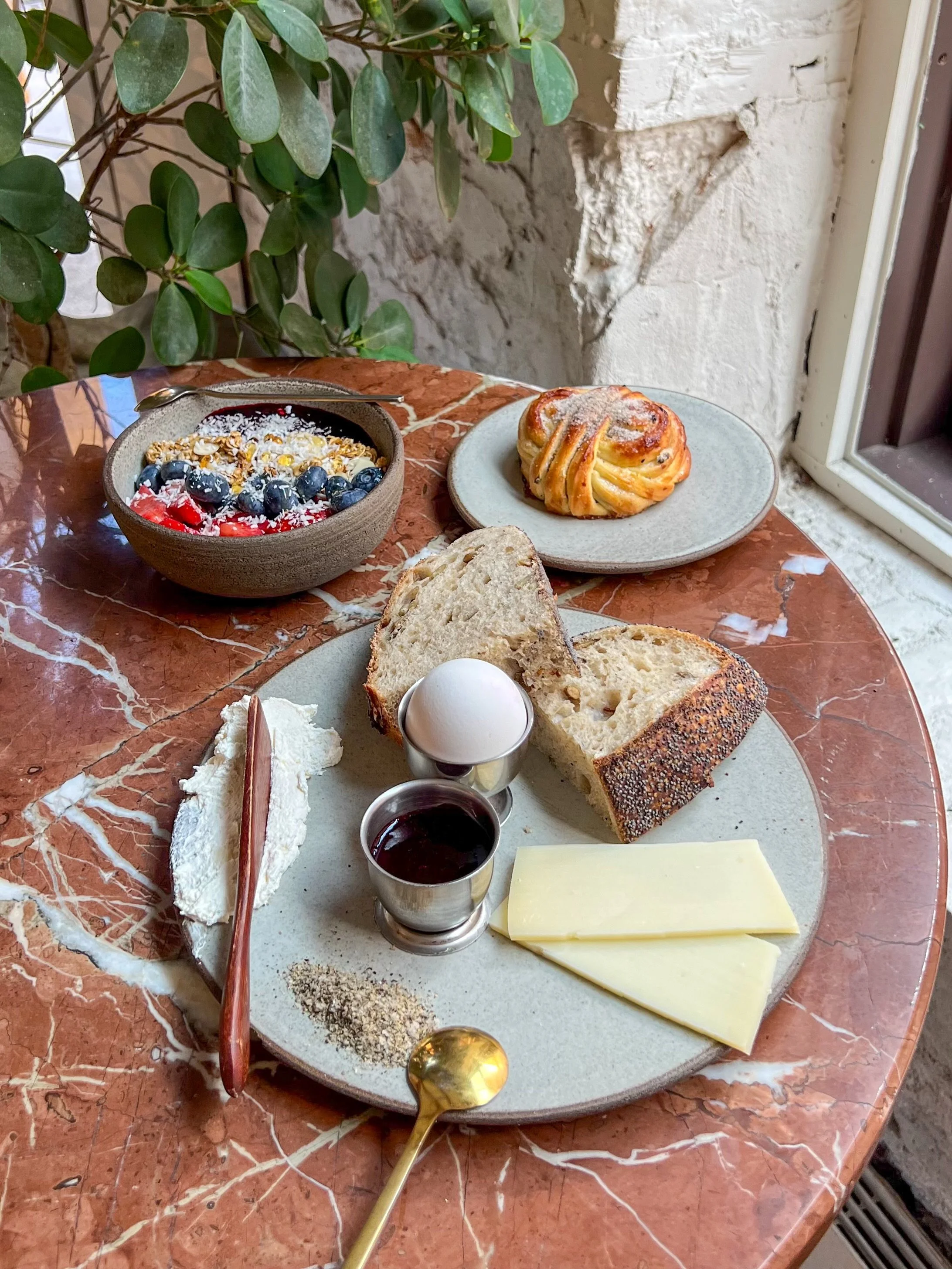had such a wonderful week in montreal + quebec city. here&rsquo;s a few favorites of ours &mdash;

🥚 the most gorgeous morning spread from @apotek.bakery &mdash; a rec from a few cuppa followers!
☕️ paired with a delish cortado + flat white
🥃 happy