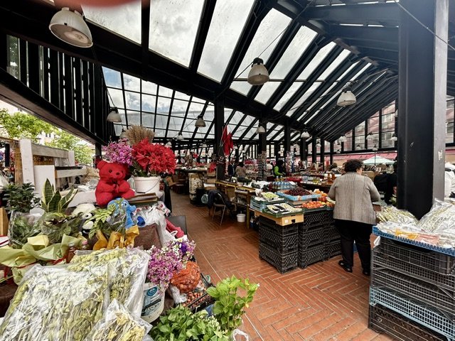 Pazari i Ri Market