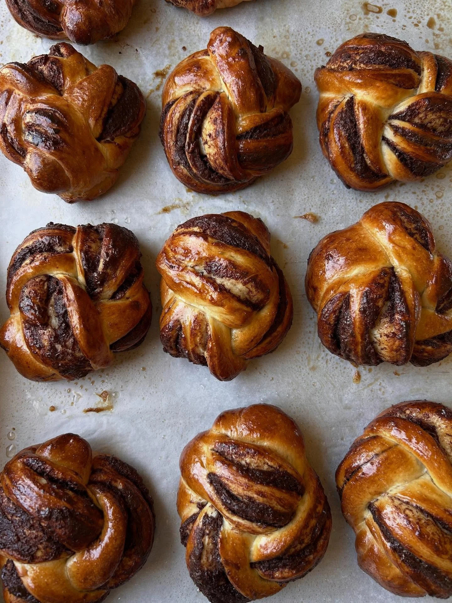 Some Fall bakes &amp; things that have brought me pride &amp; joy 💖 It has been such an unusually slow &amp; weird time for so many of us. While the lack of business is unsettling/uncomfortable/scary &mdash; as a creative person it feels so very unn