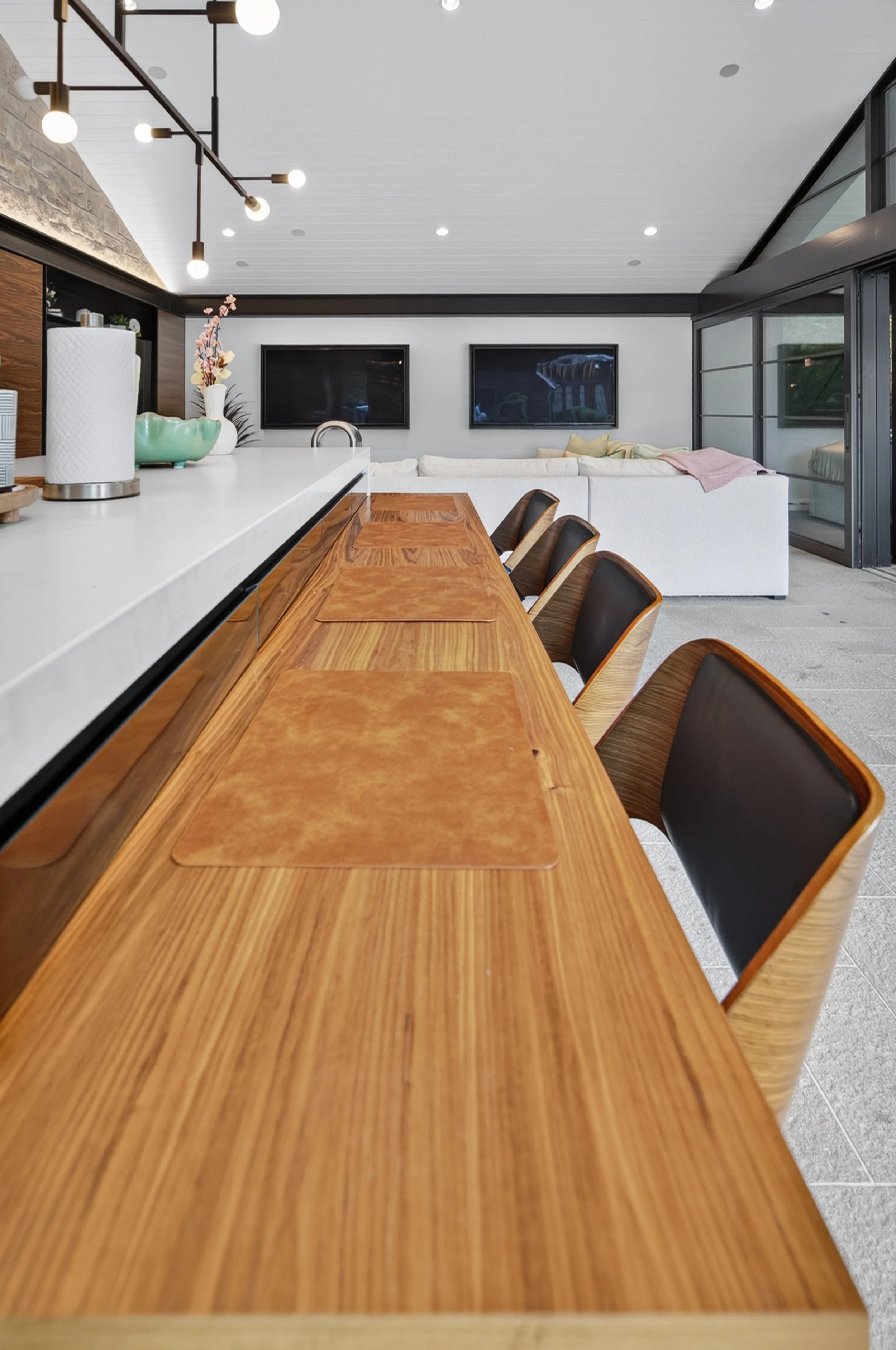 Breakfast Bar.jpg