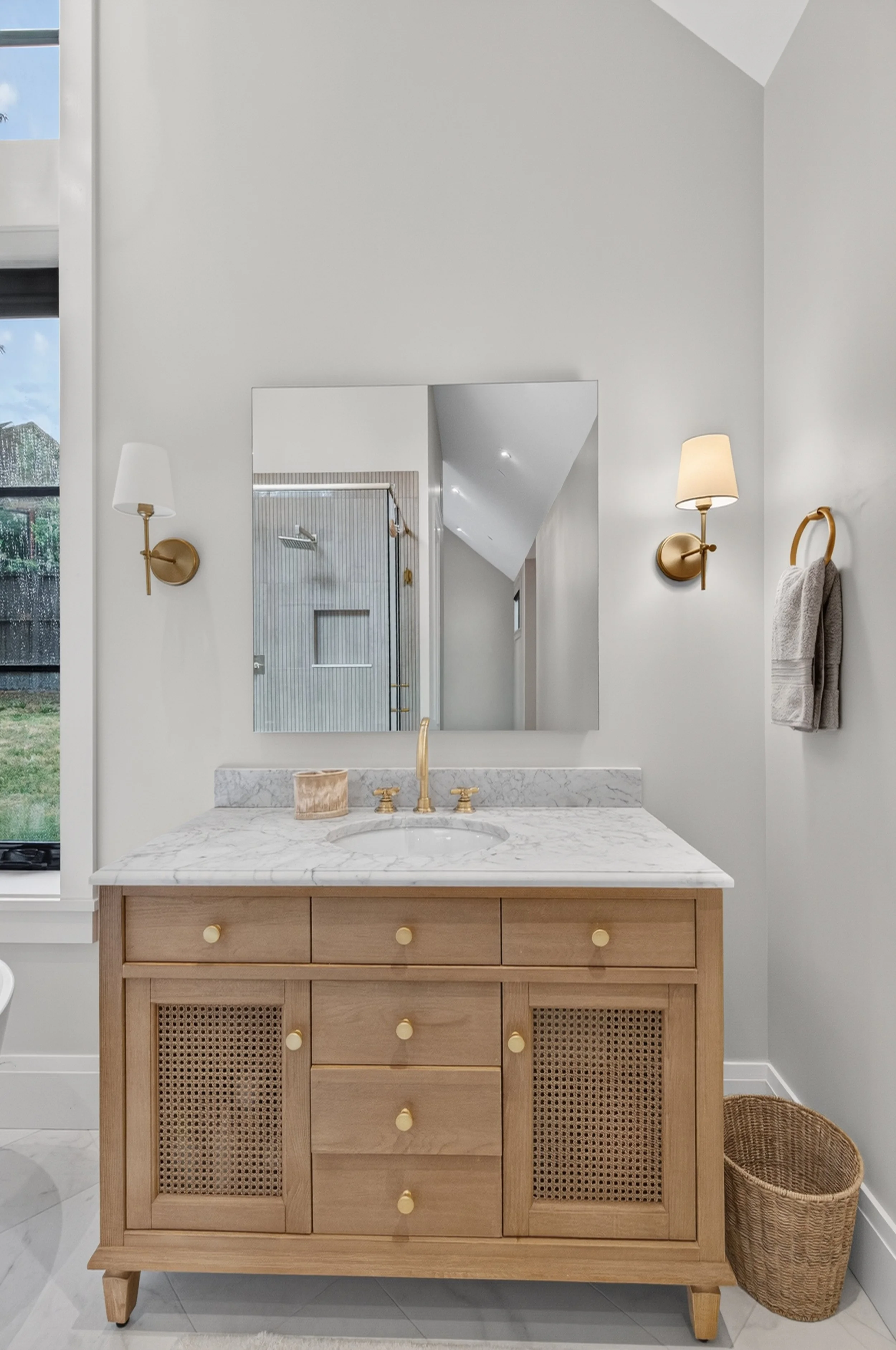 Bathroom Right Vanity.jpg