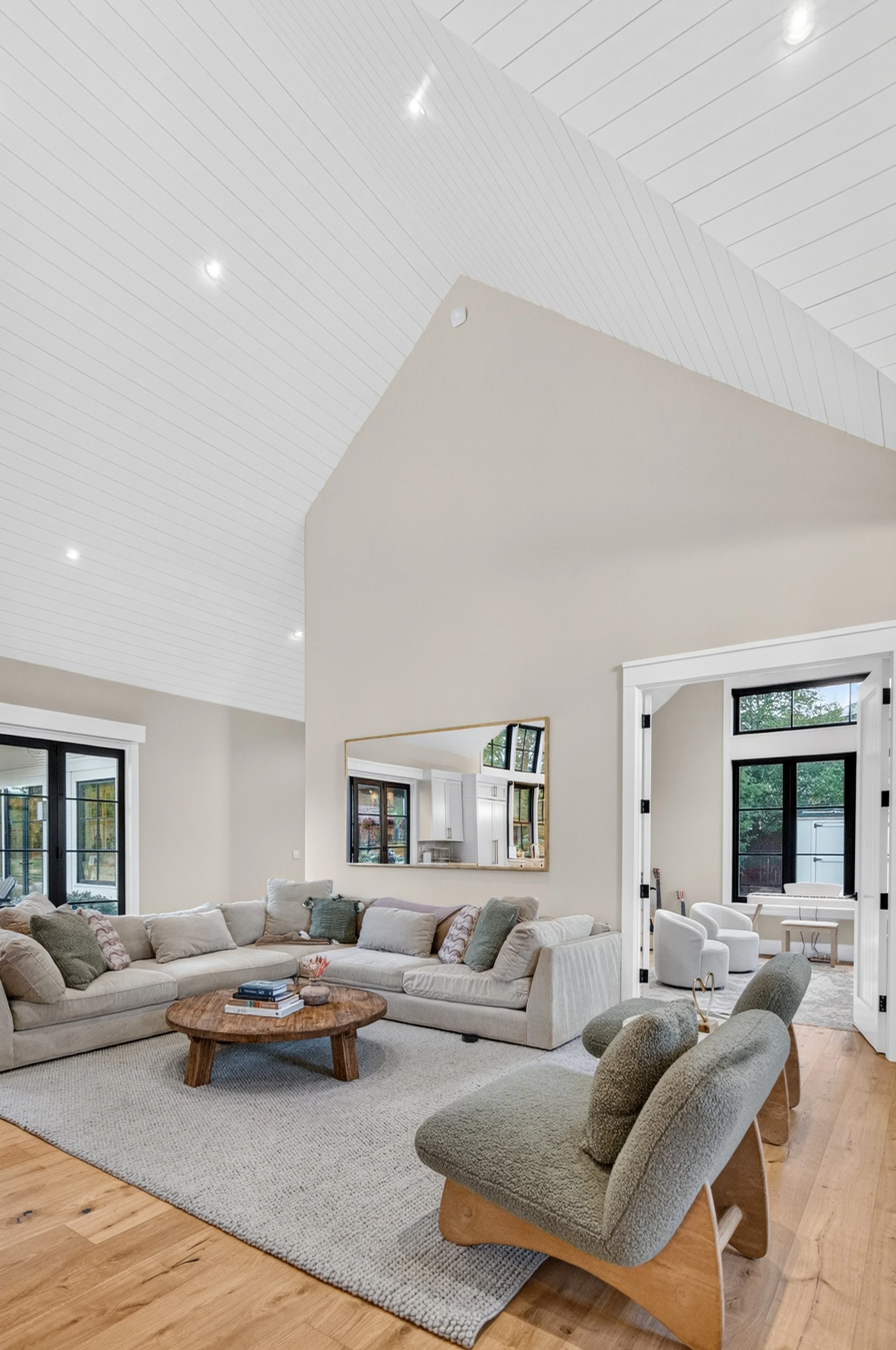 Living Room 2.jpg