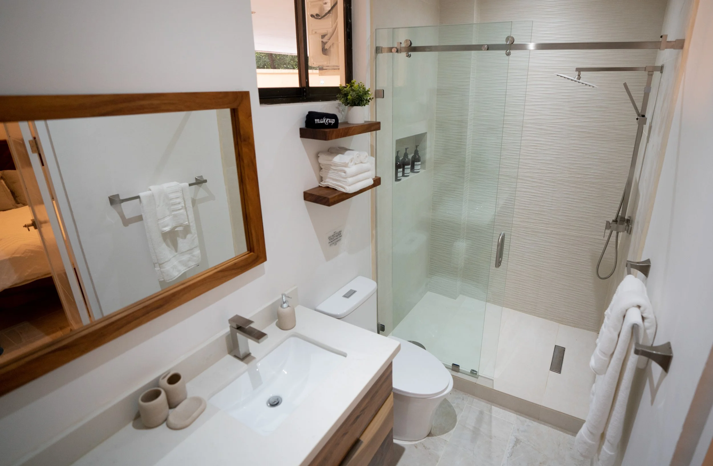 Second Bathroom_04.jpg